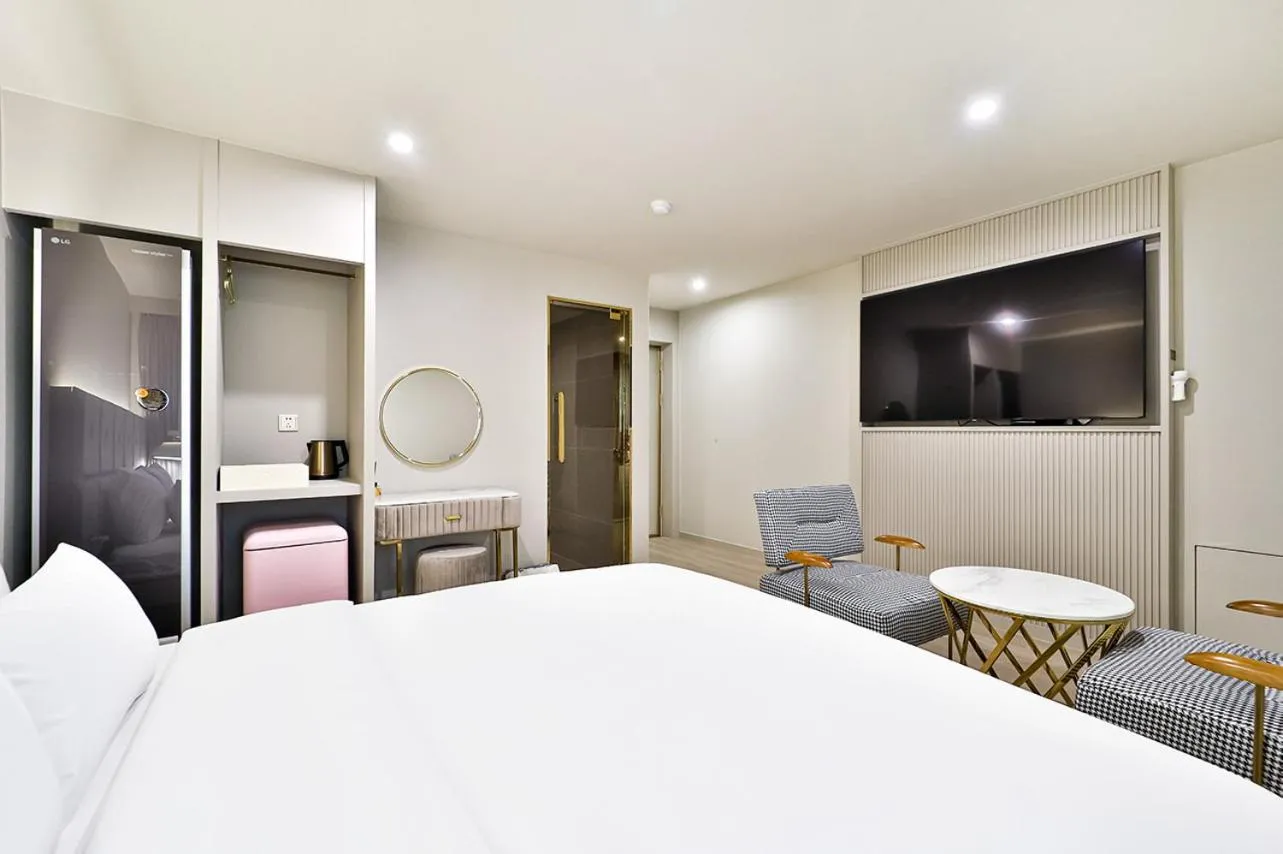 Bedroom, Bed in Denbasta Hotel Daeyeon