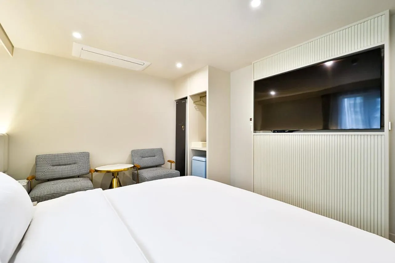 Bedroom, Bed in Denbasta Hotel Daeyeon