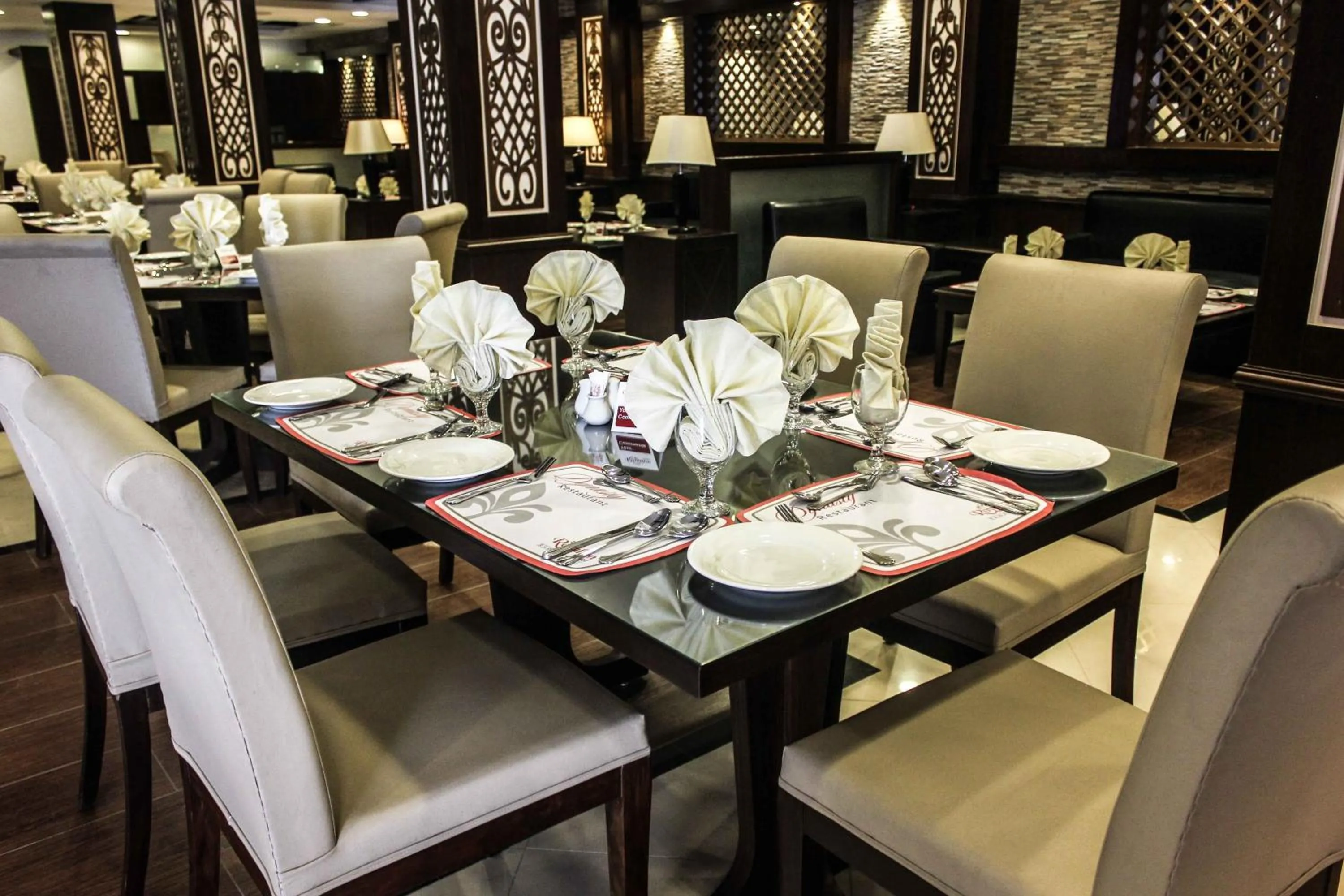 Restaurant/places to eat in Royalton Hotel Rawalpindi