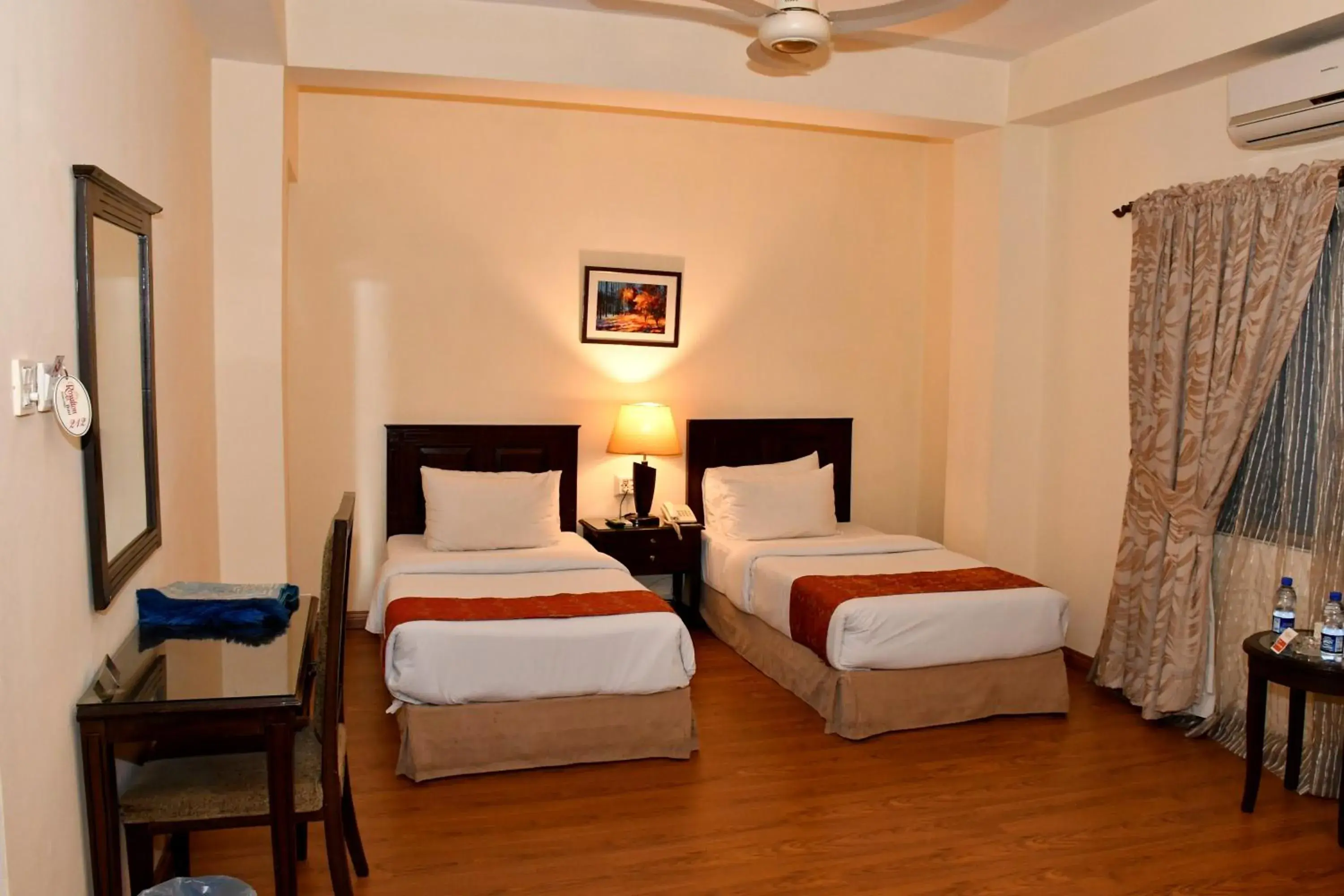 Deluxe Twin Room in Royalton Hotel Rawalpindi Deluxe Twin Room in Royalton Hotel Rawalpindi