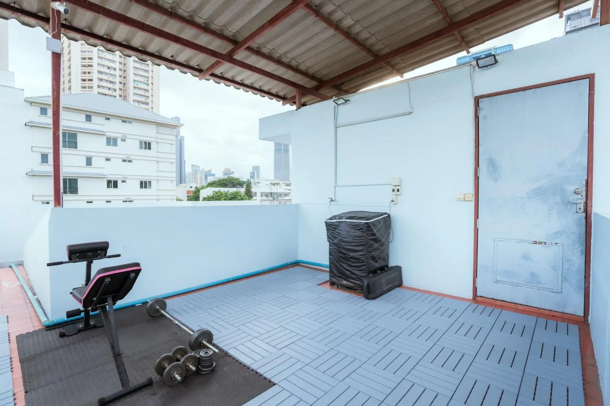 Day in 420 Hostel - Ekkamai Buds & Beds