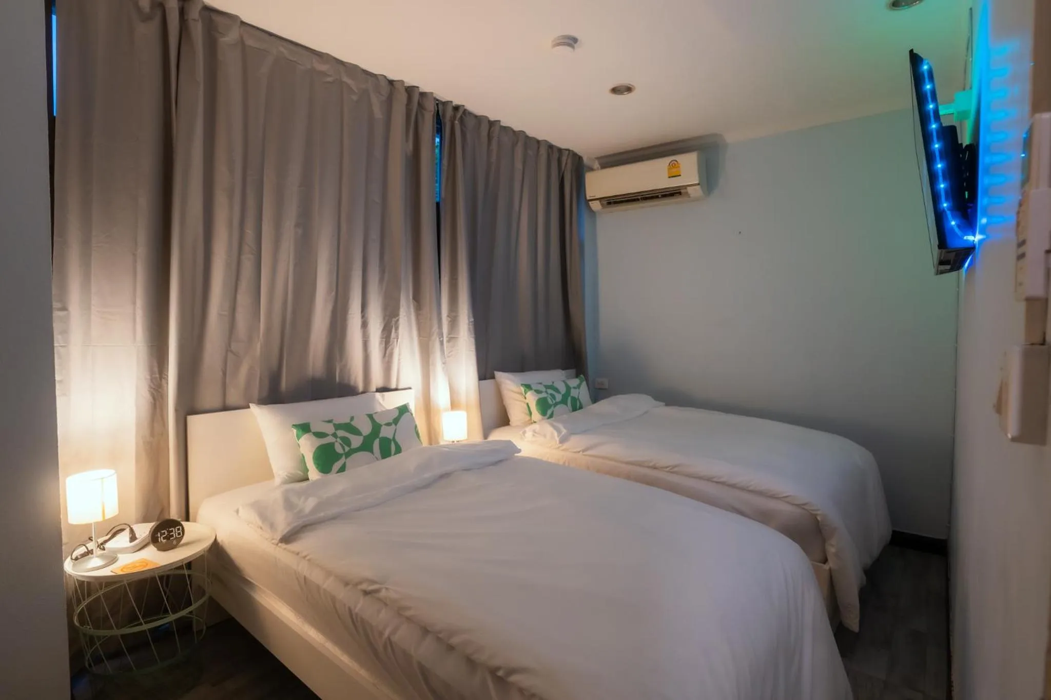 Bed in 420 Hostel - Ekkamai Buds & Beds