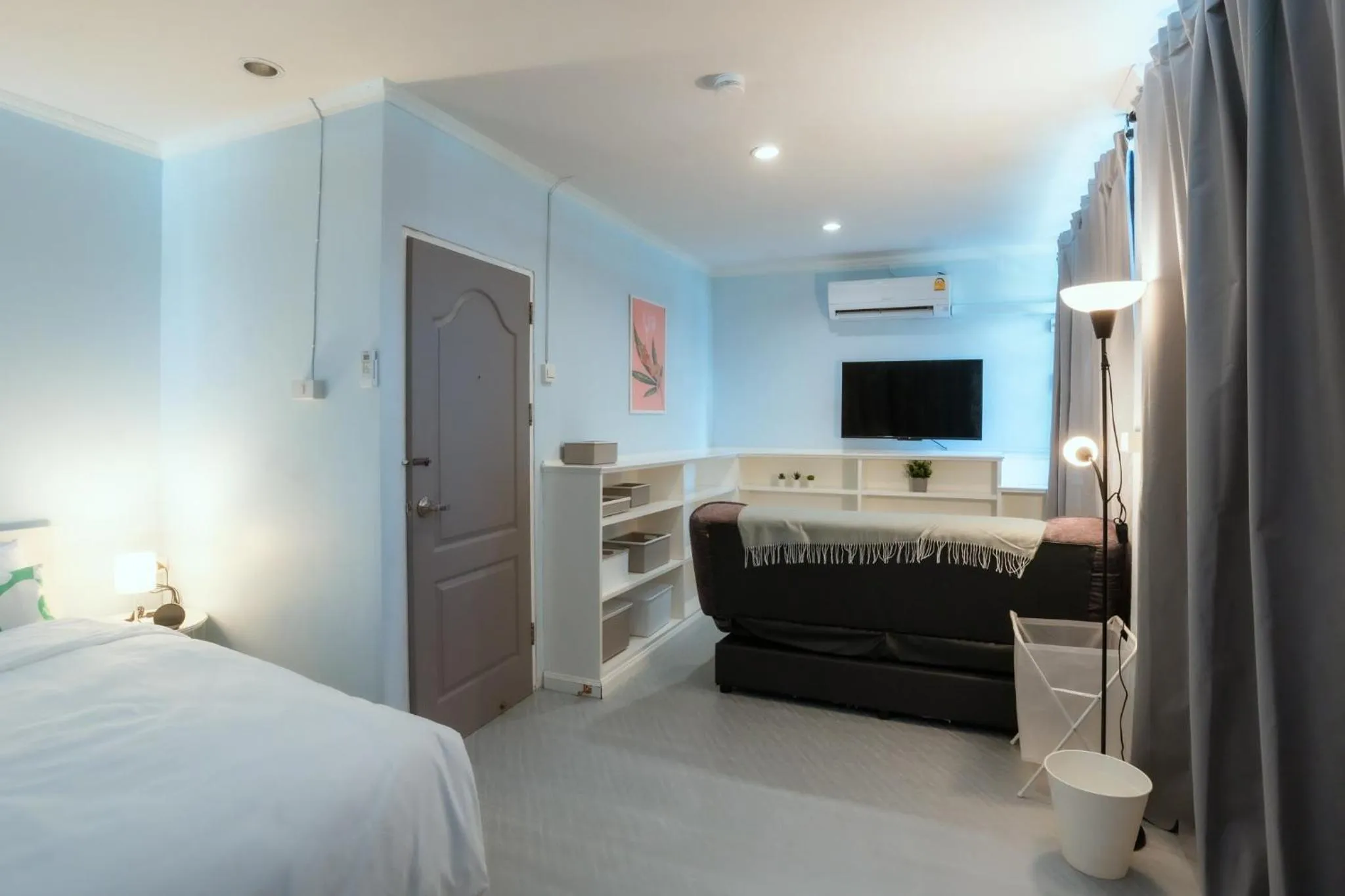 TV and multimedia, Bed in 420 Hostel - Ekkamai Buds & Beds