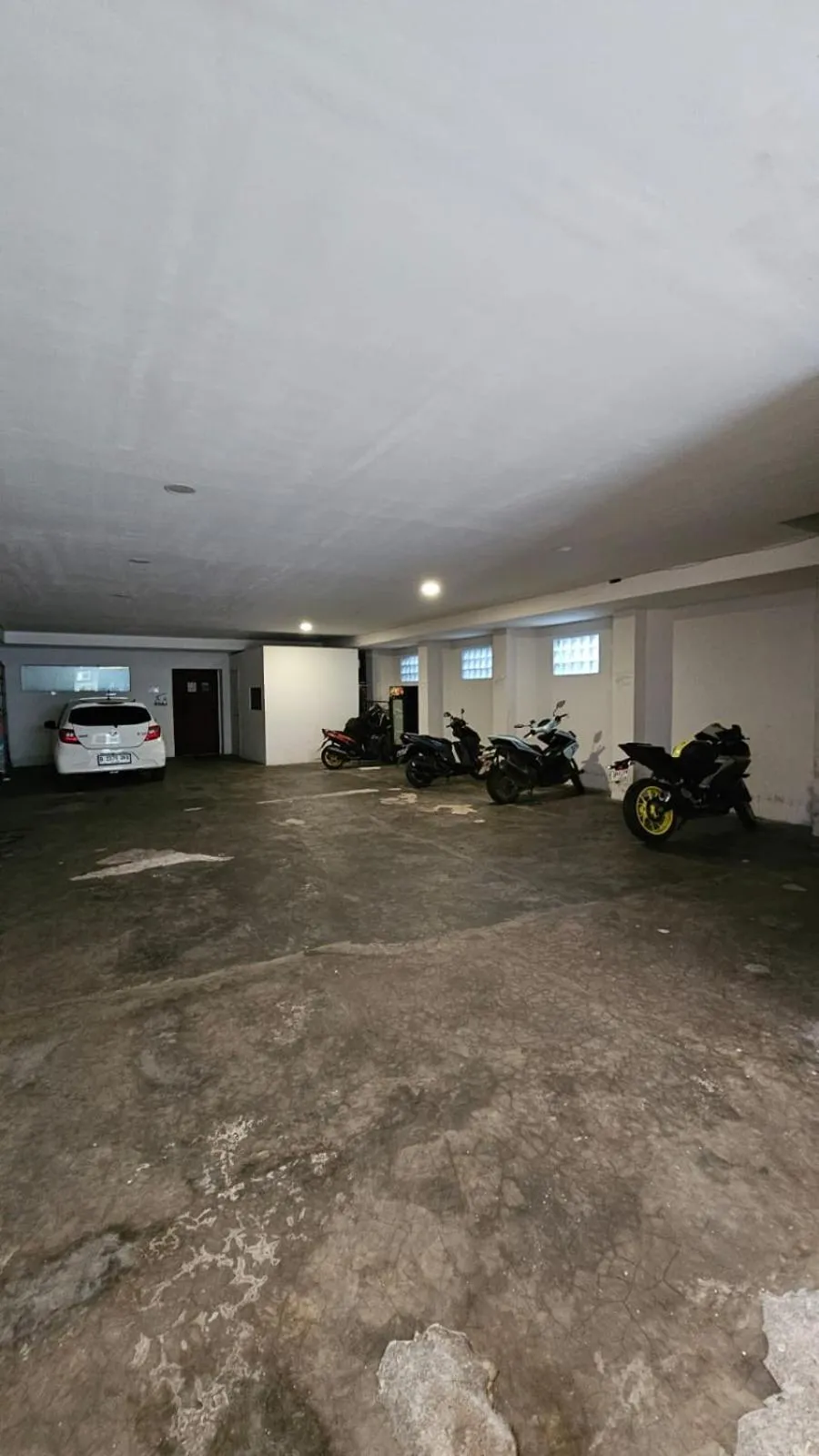 Parking in Casa Kota Residence