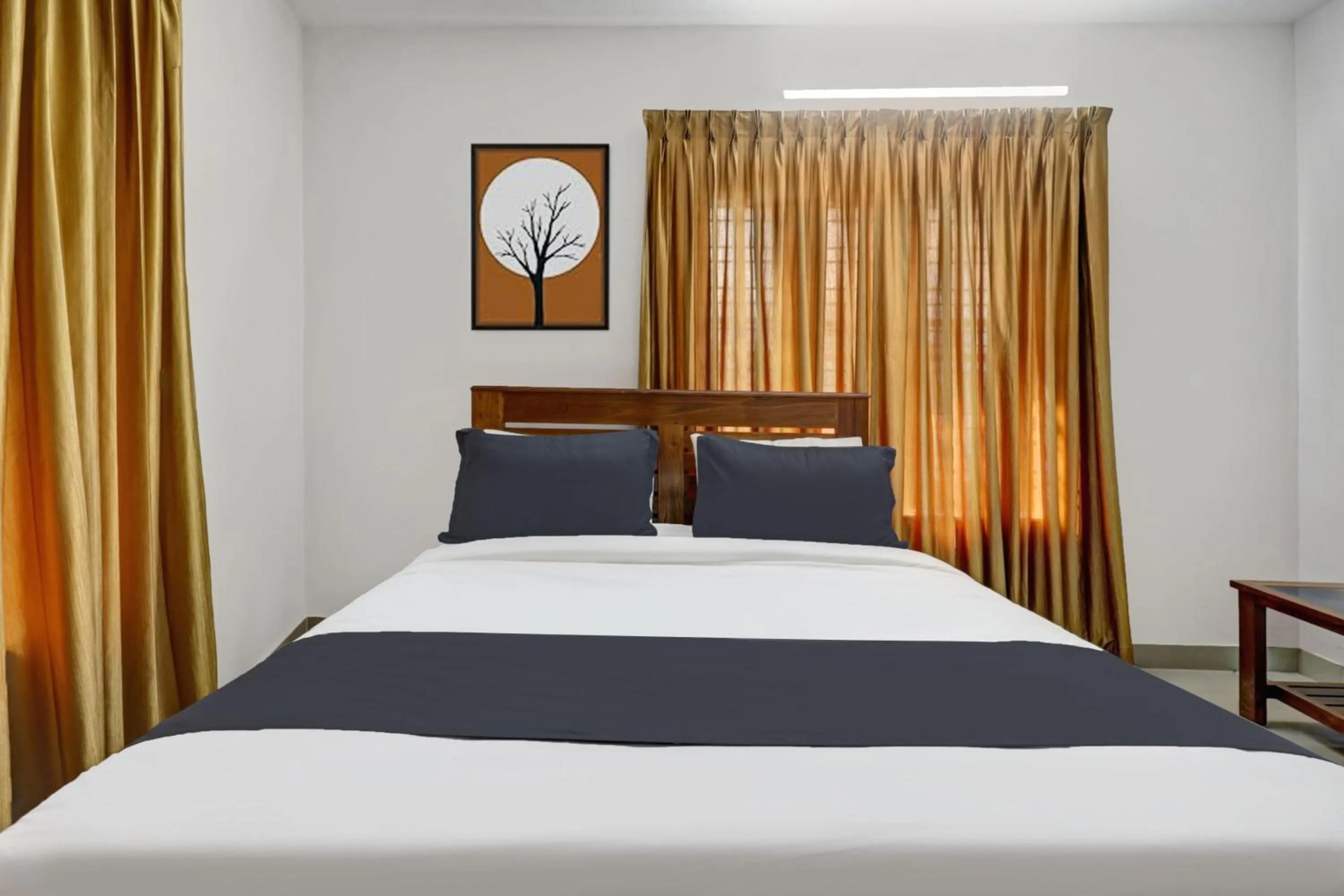 Bedroom, Bed in Super Hotel O Anayara Near Lulu Mall formerly Timber Residency