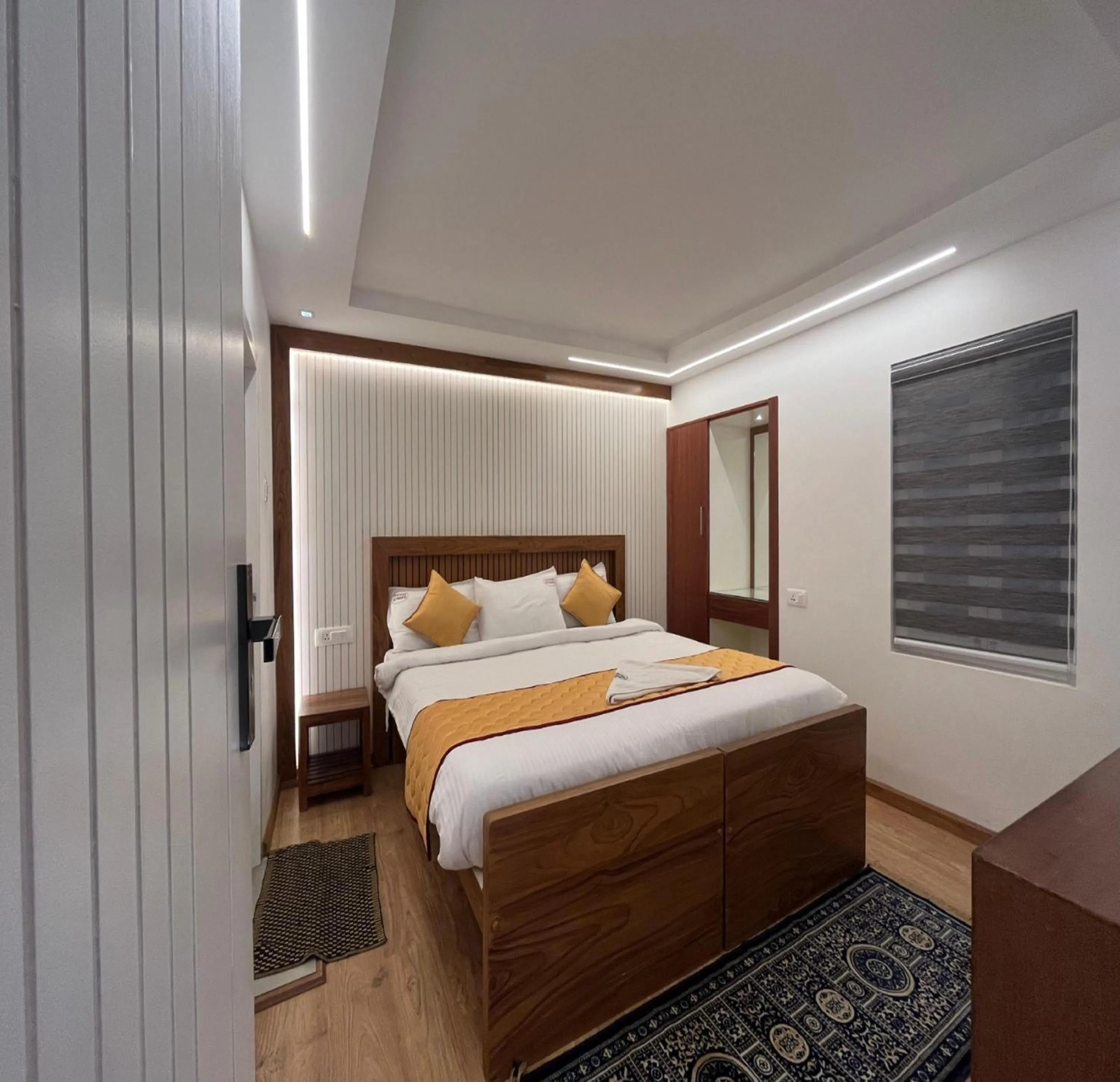 Photo of the whole room, Bed in Fortune Retreats