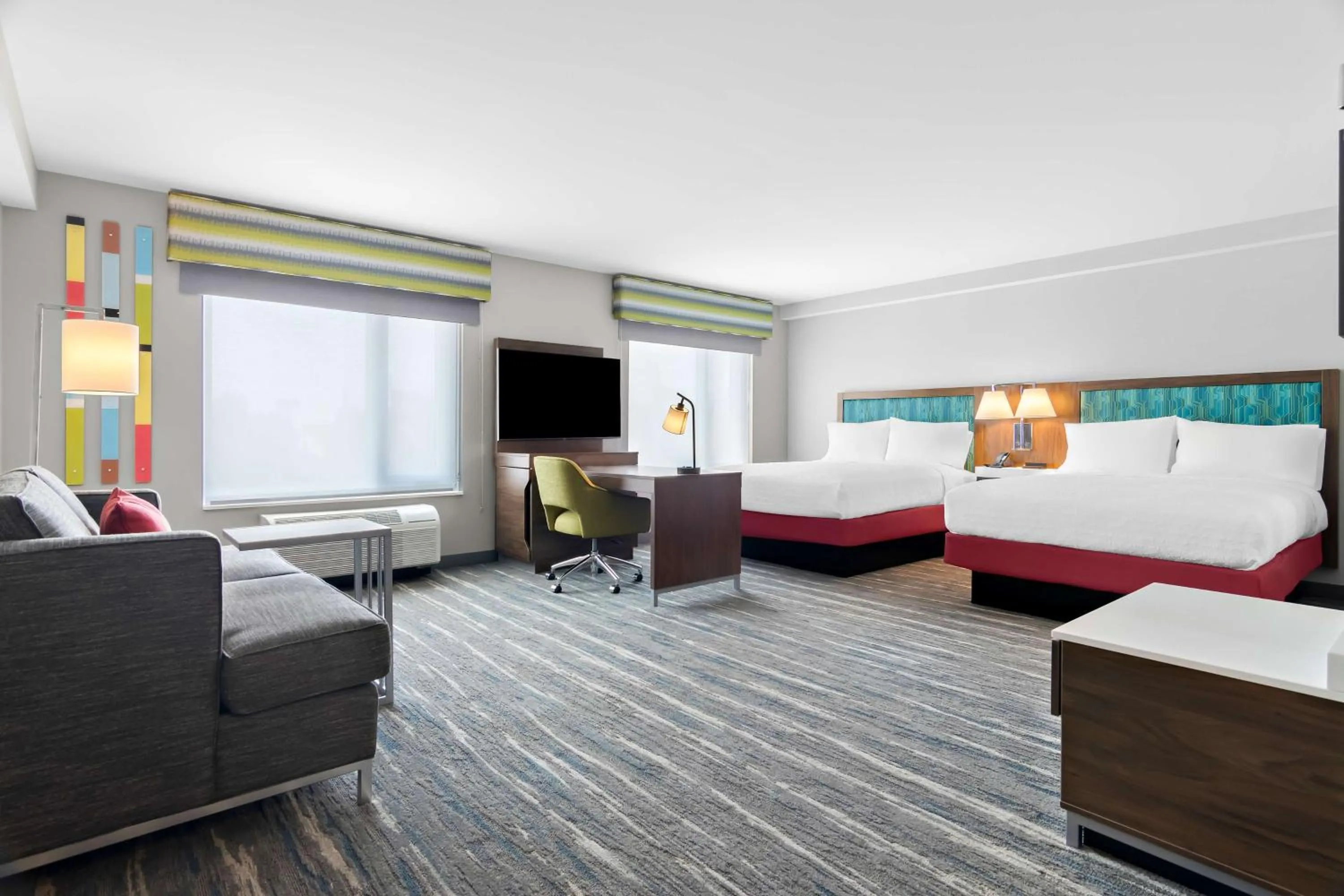 Bedroom, Bed in Hampton Inn & Suites Chicago Medical District Uic