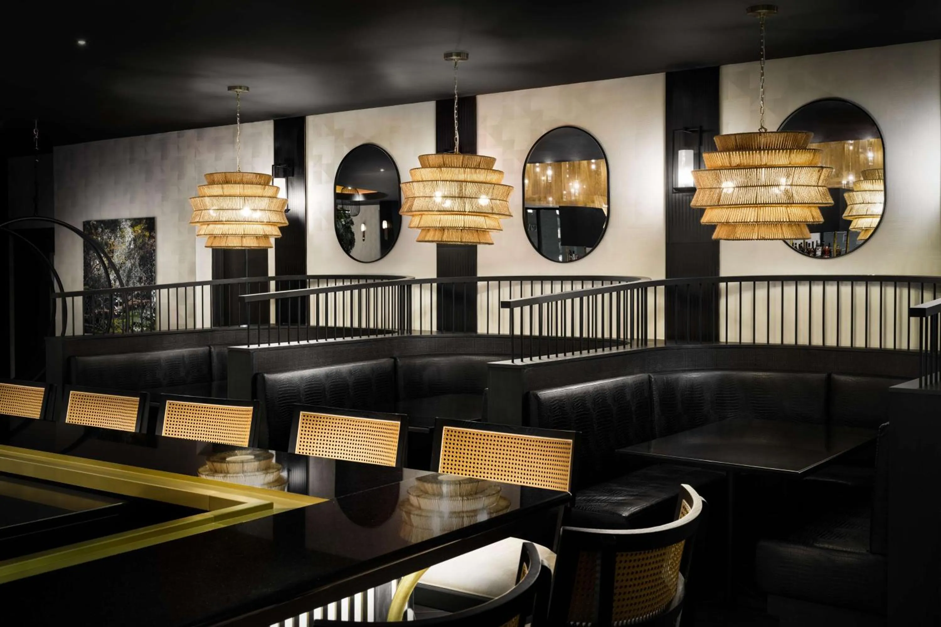 Lounge or bar in Tempo By Hilton Raleigh Downtown