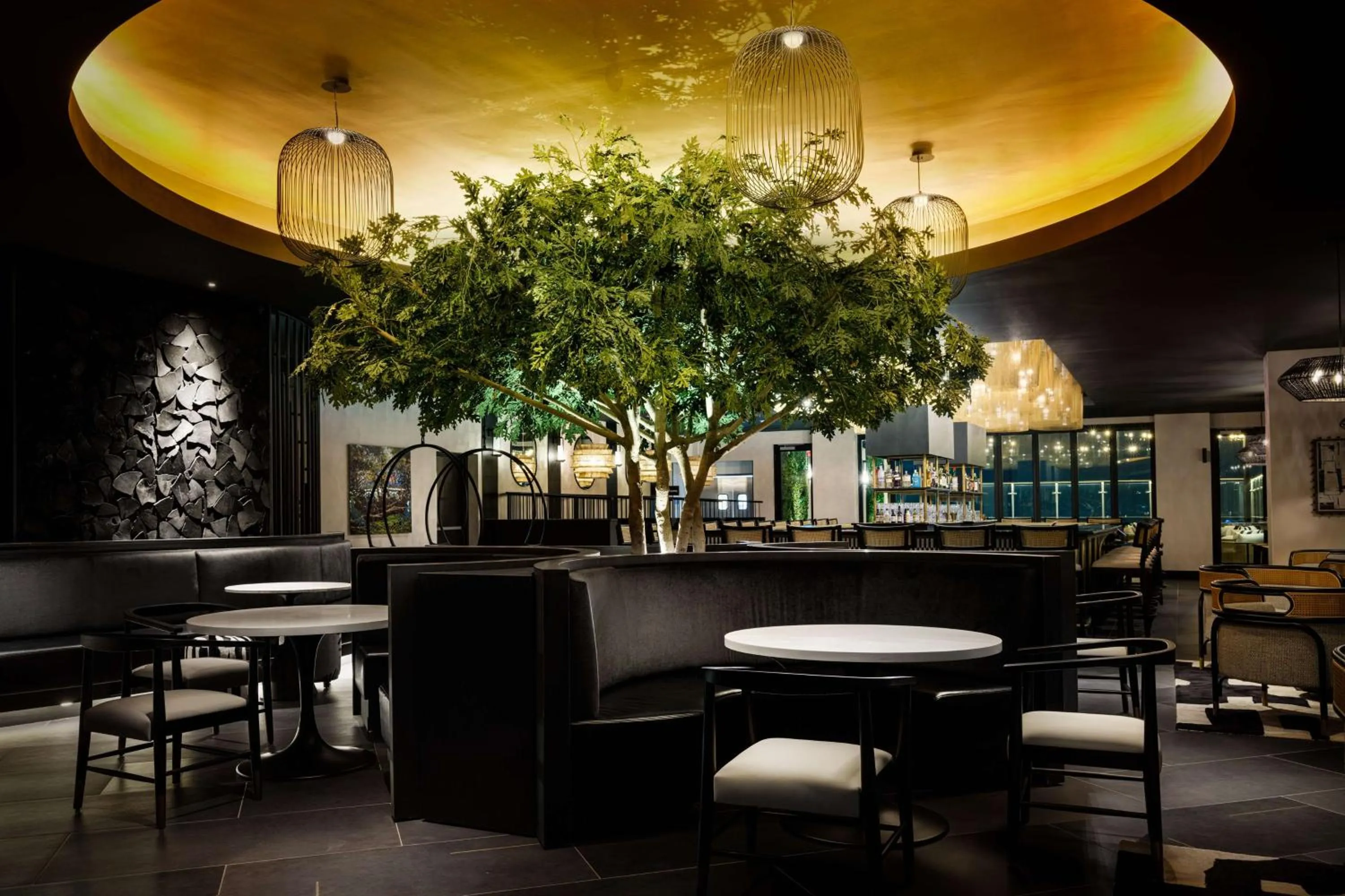 Lounge or bar in Tempo By Hilton Raleigh Downtown