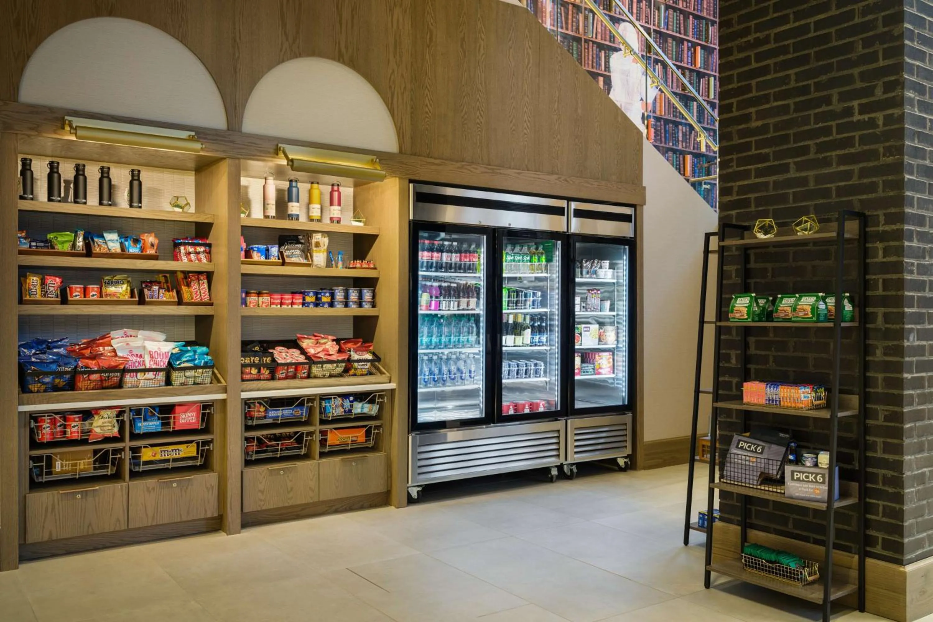 Restaurant/places to eat in Tempo By Hilton Raleigh Downtown