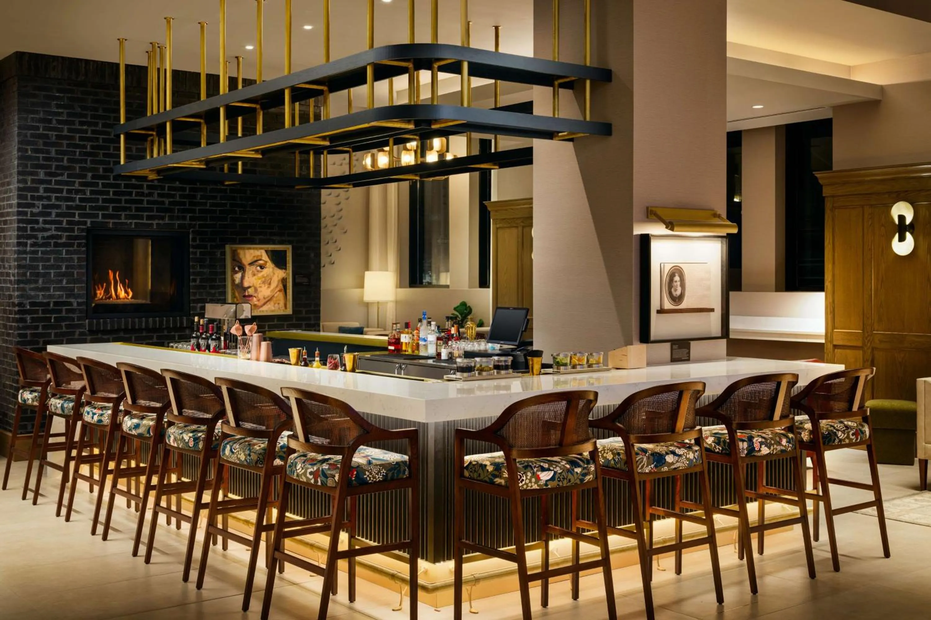 Lounge or bar in Tempo By Hilton Raleigh Downtown