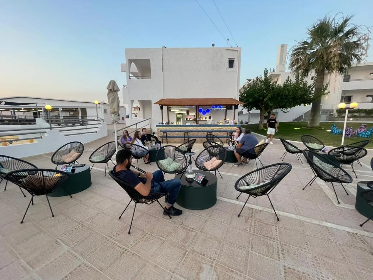 Restaurant/places to eat in Sunset Paradise Resort