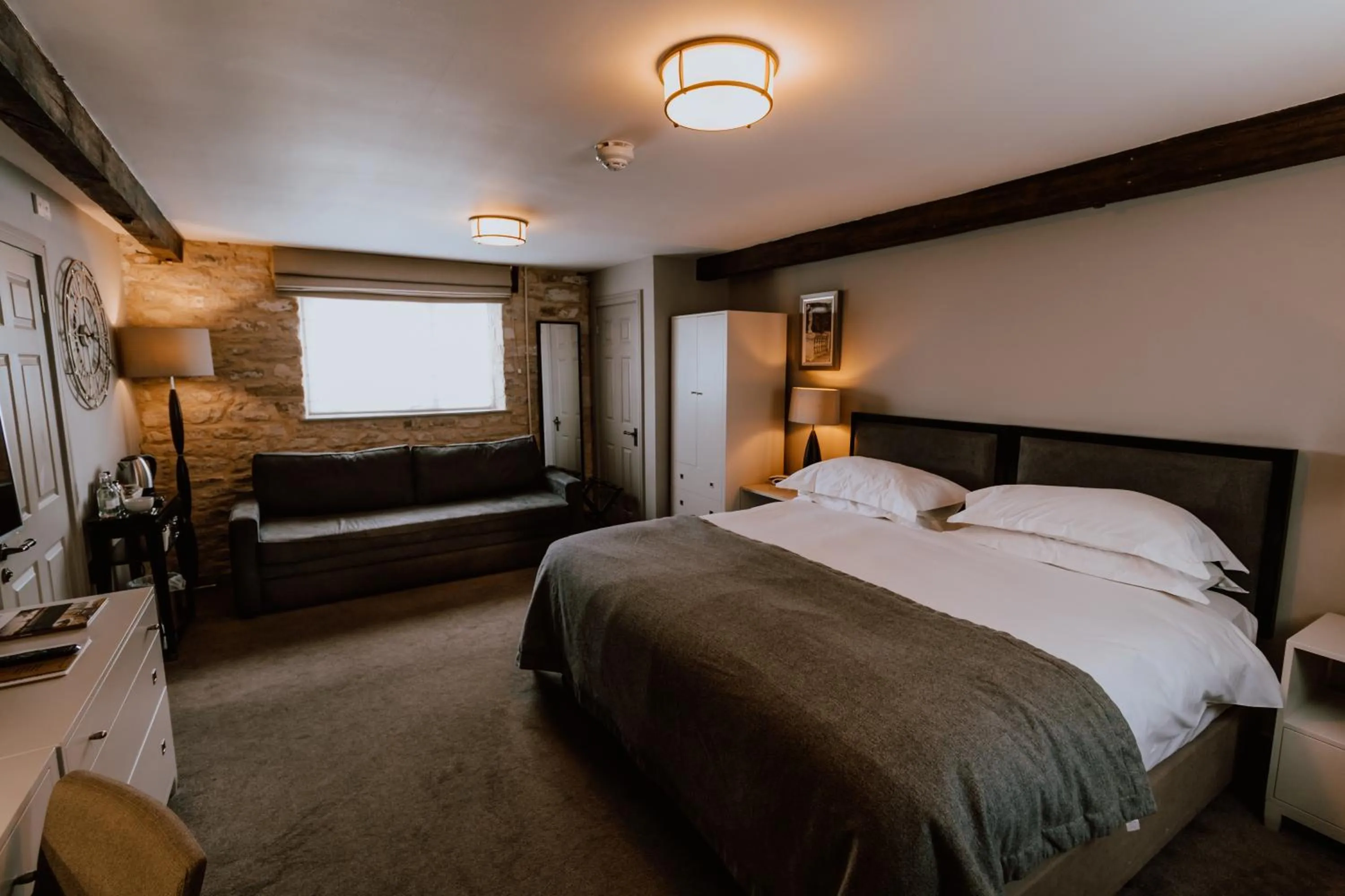 Bedroom, Bed in Widbrook Grange