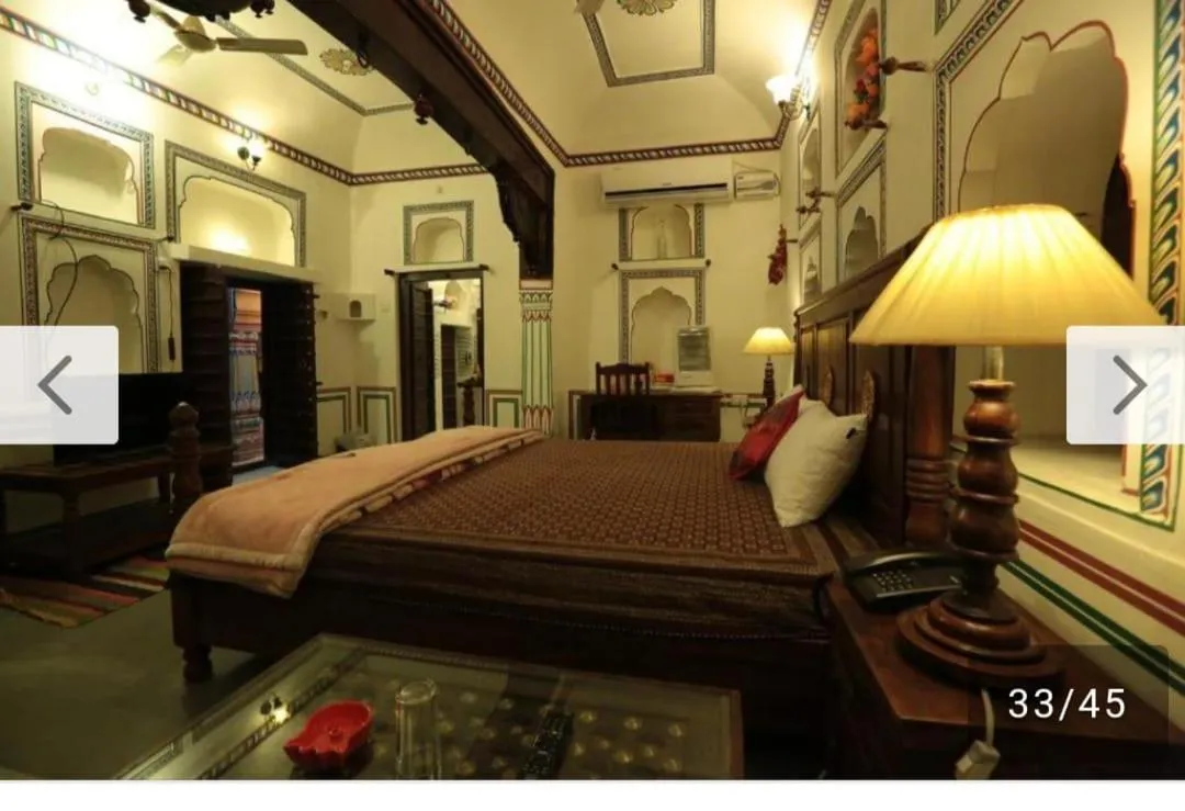 Bed in Hotel Radhika Haveli, Mandawa