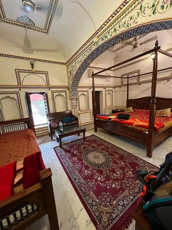 Bed in Hotel Radhika Haveli, Mandawa