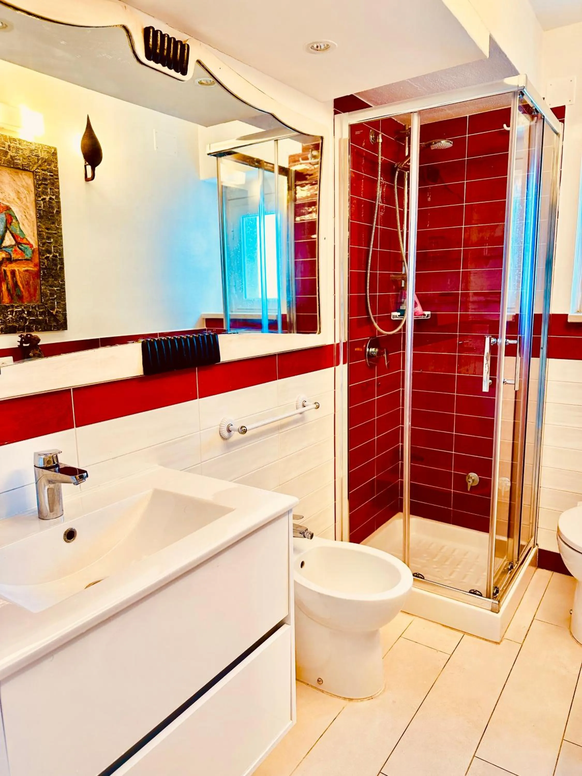 Bathroom in Scala Fenicia 14 by CapriRooms