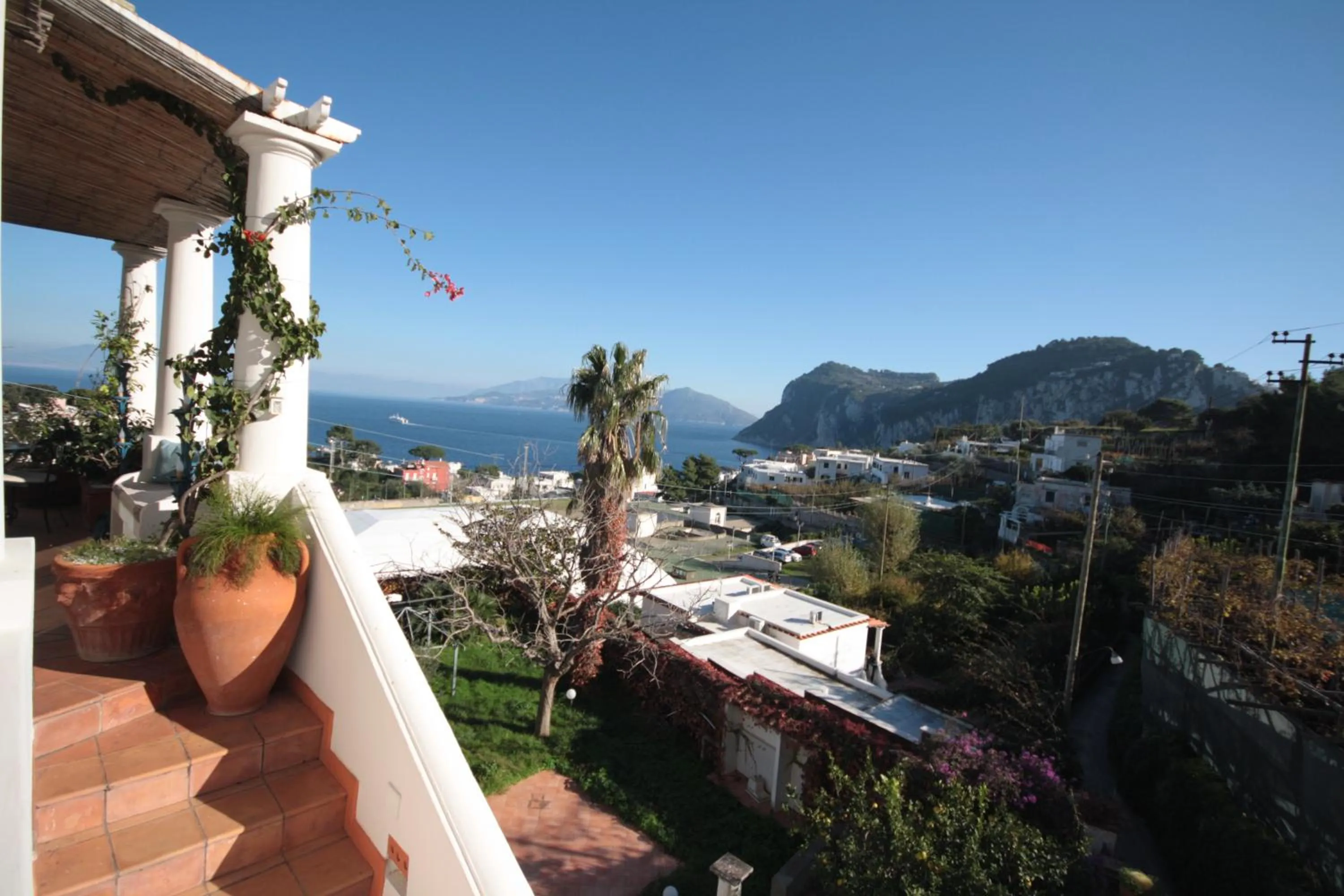 Property building in Scala Fenicia 14 by CapriRooms