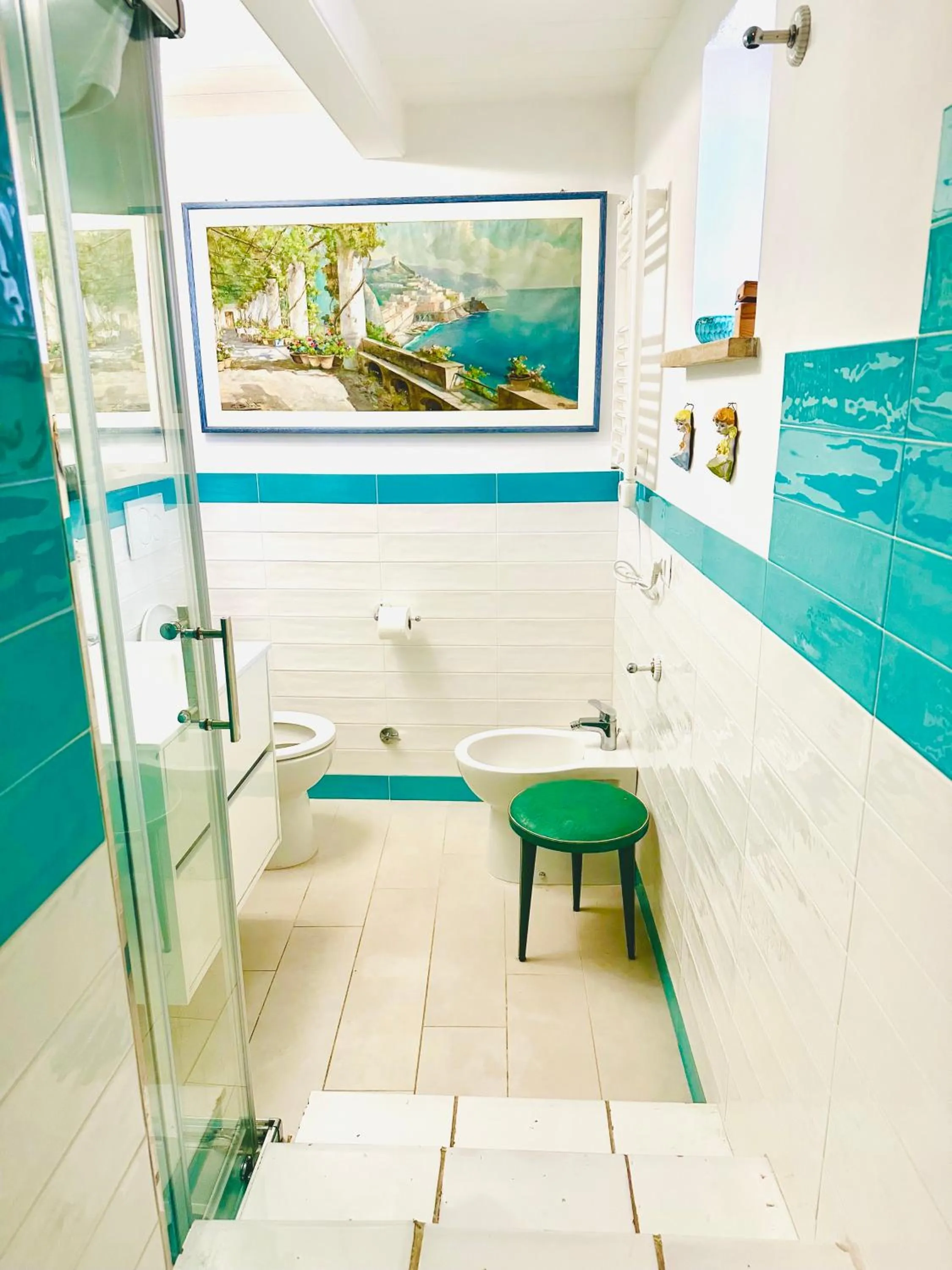 Bathroom in Scala Fenicia 14 by CapriRooms