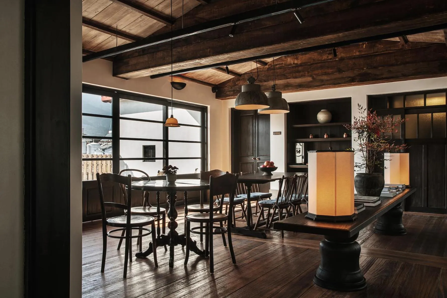 Seating area in Dali Ancient Town Anyu Hotel