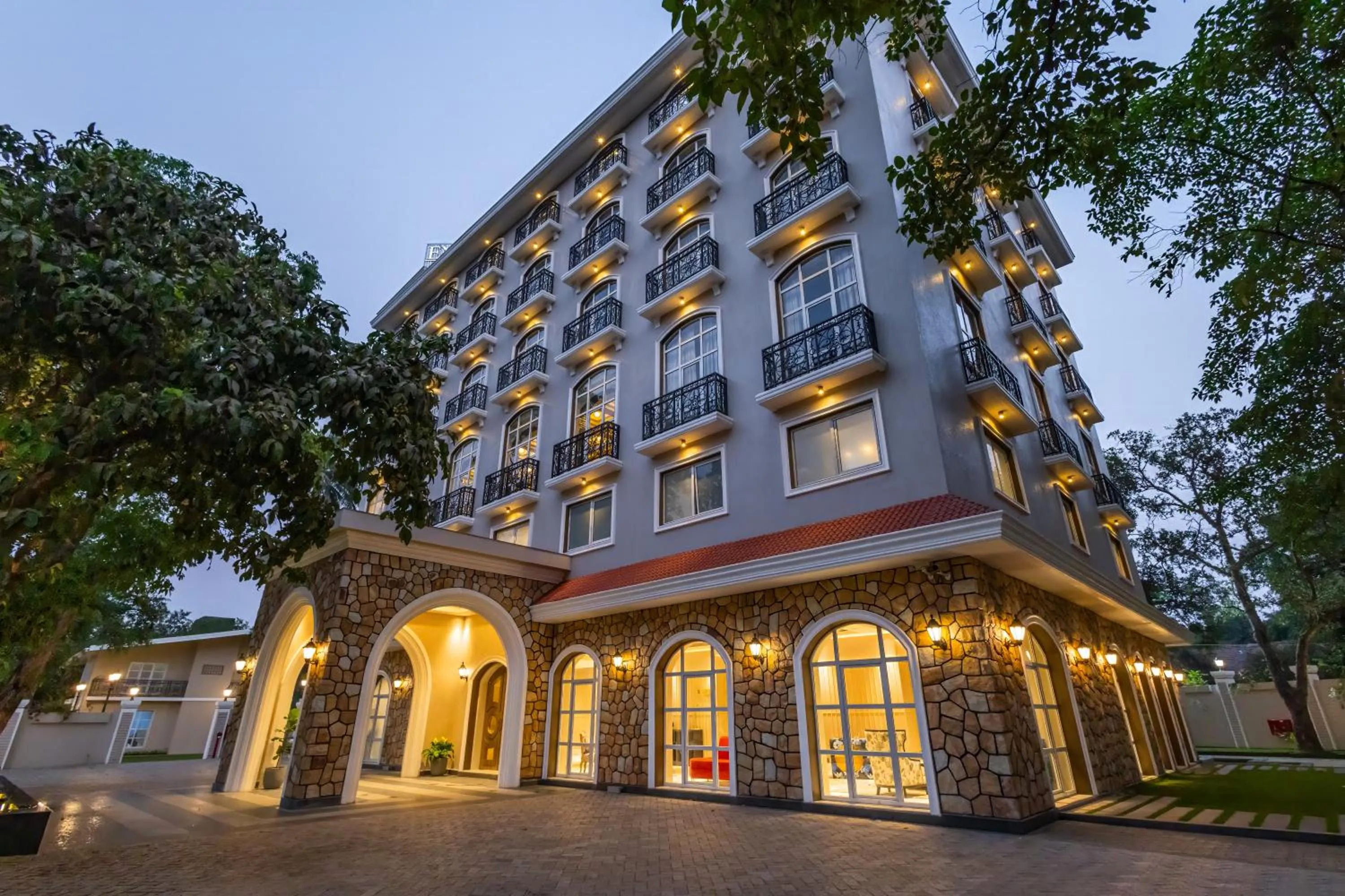 Property building in Enrise by Sayaji Lonavala