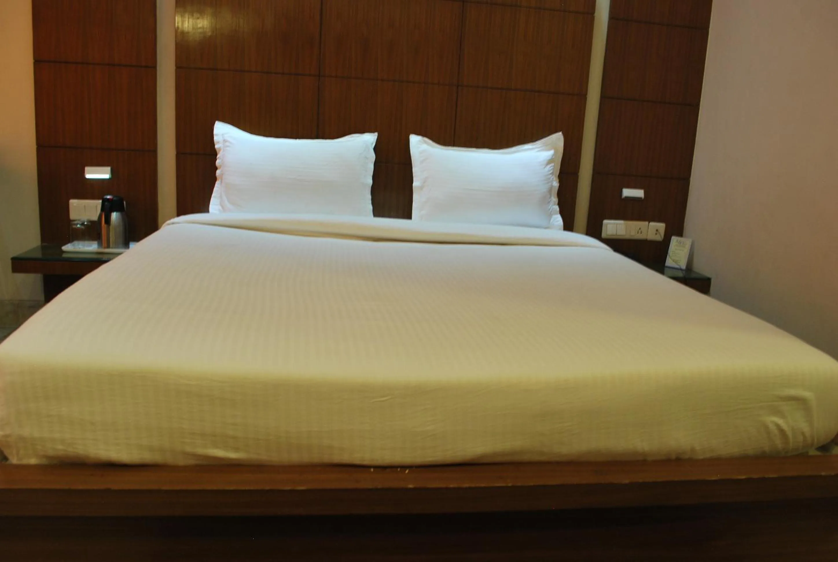 Bed in Hotel Basera Brij Bhoomi Vrindavan