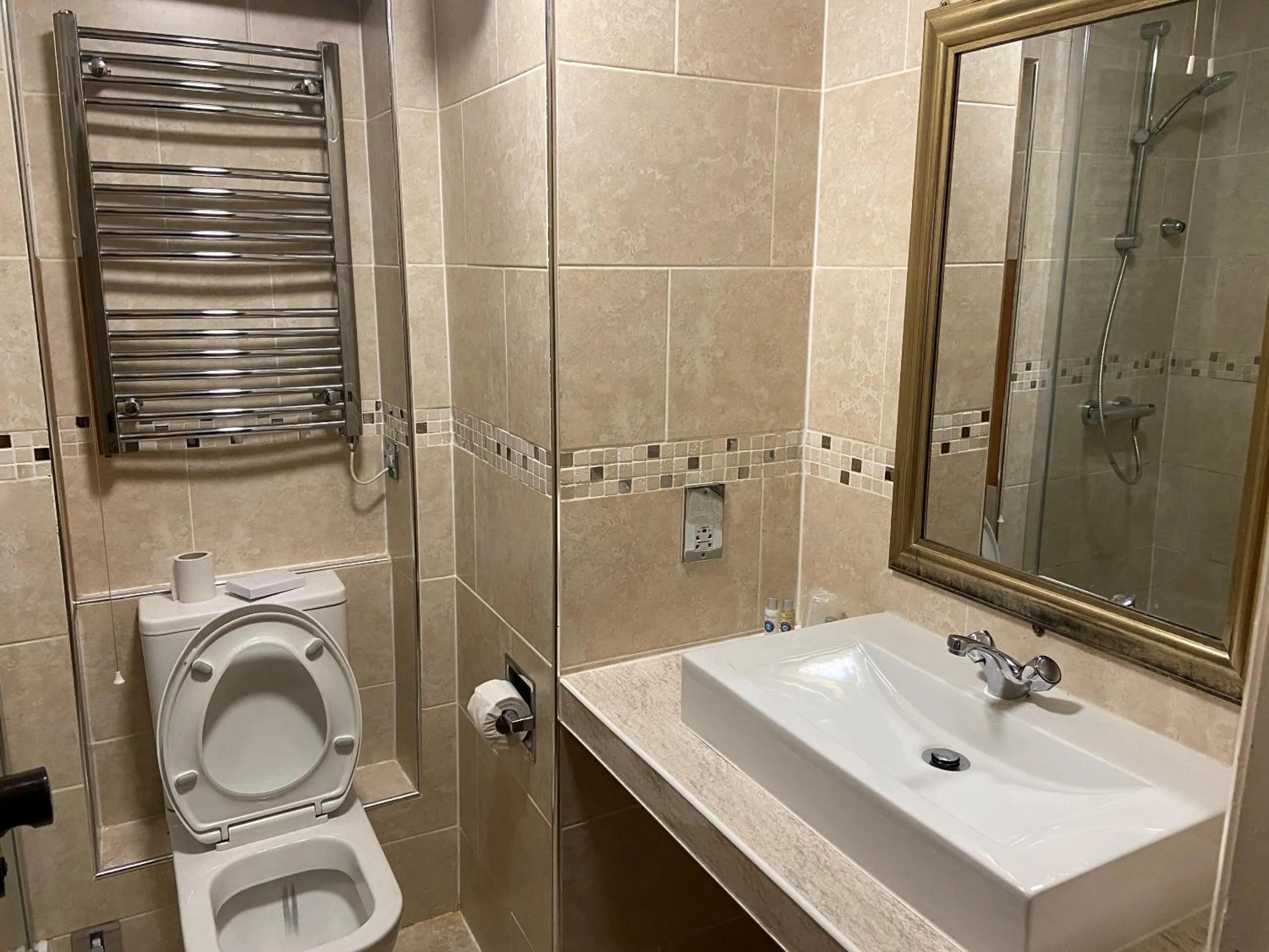 Bathroom in Superior Hotel