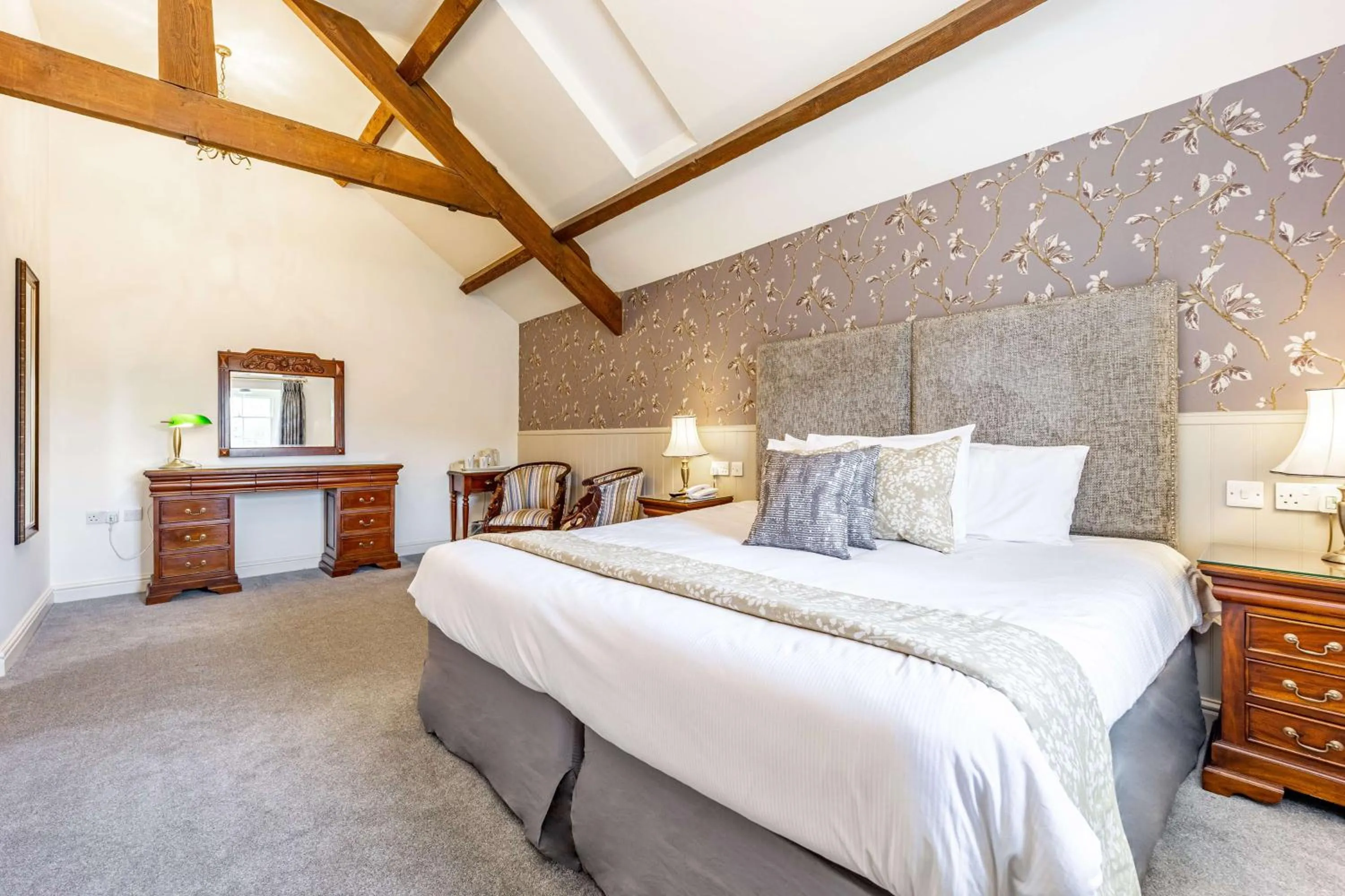 Bedroom, Bed in Leigh Park Country House Hotel & Vineyard, BW Signature Collection