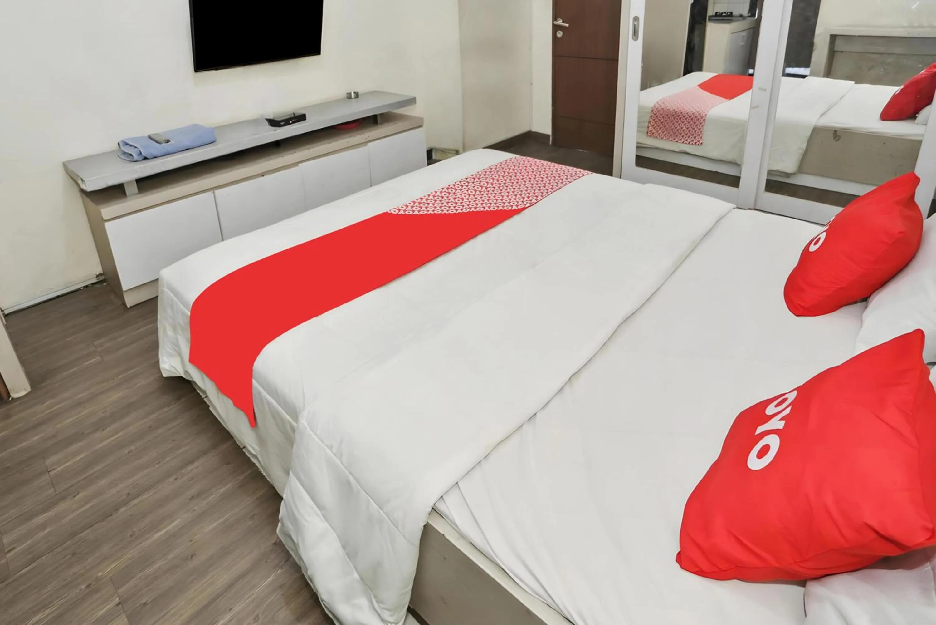 Bedroom, Bed in Hotel O Kemang View By Room 88