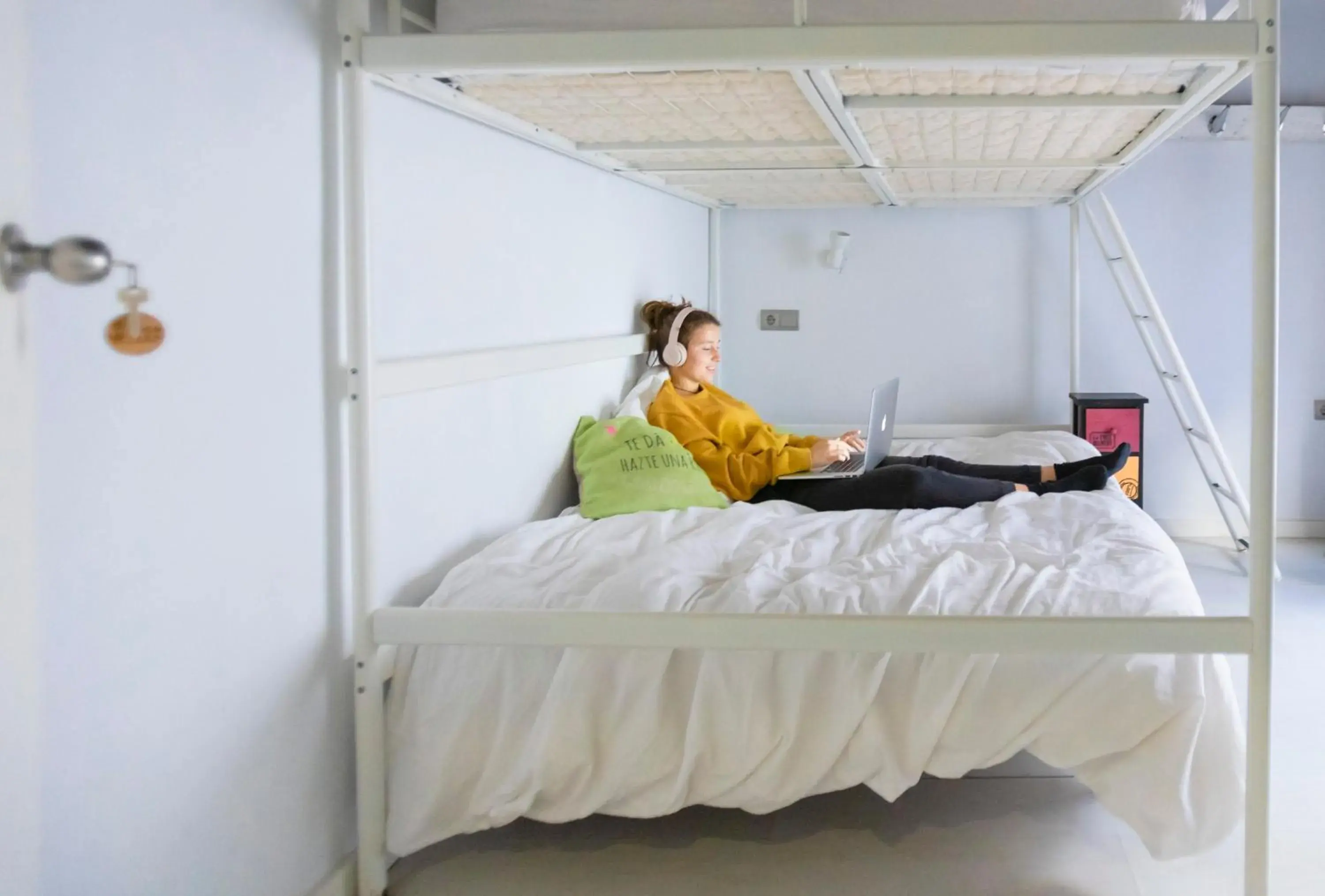 Quadruple Double Bunk Bed Room with Shared Bathroom in La Cocotera Boutique Hostel & Coworking Quadruple Double Bunk Bed Room with Shared Bathroom in La Cocotera Boutique Hostel & Coworking