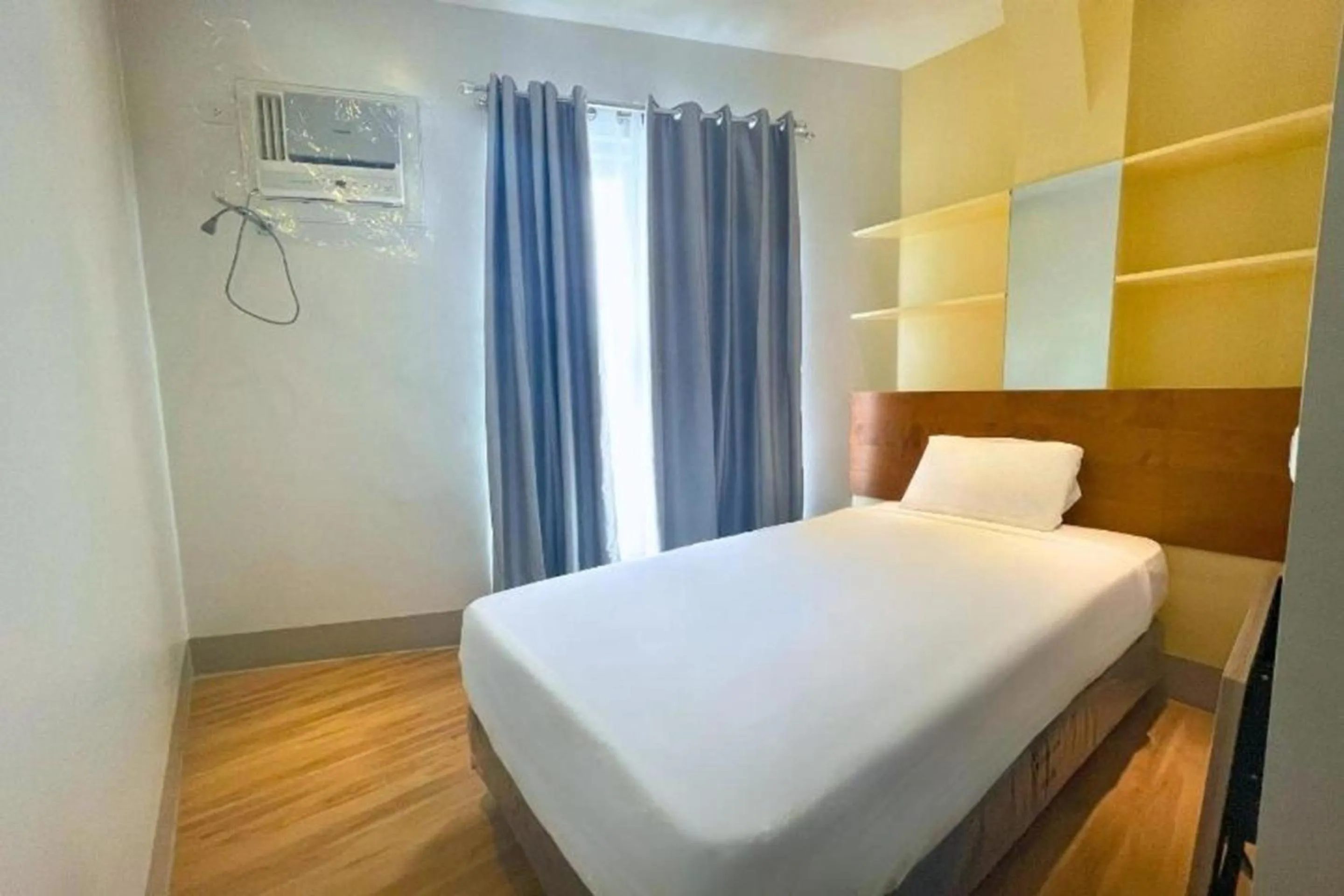 Bed in Almond Suites Cebu powered by Cocotel