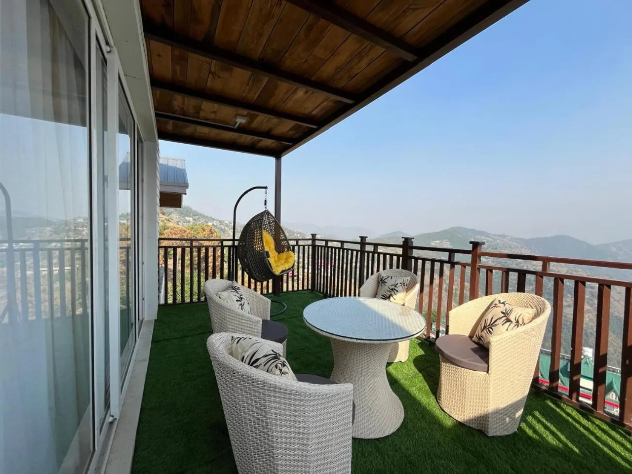 Balcony/Terrace in Hotel Wood Winds - A Best Valley View Hotel