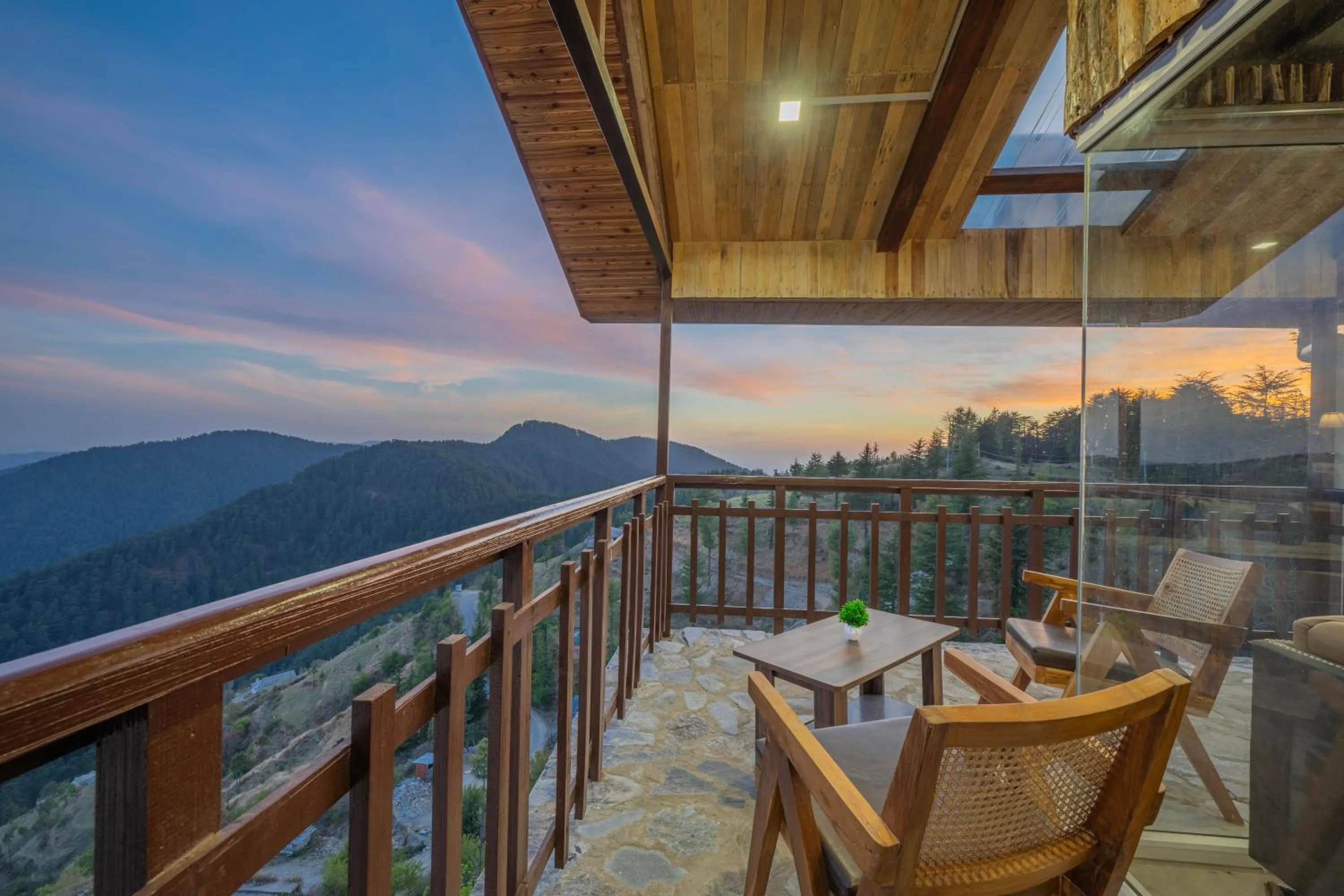 Balcony/Terrace in Hotel Wood Winds - A Best Valley View Hotel