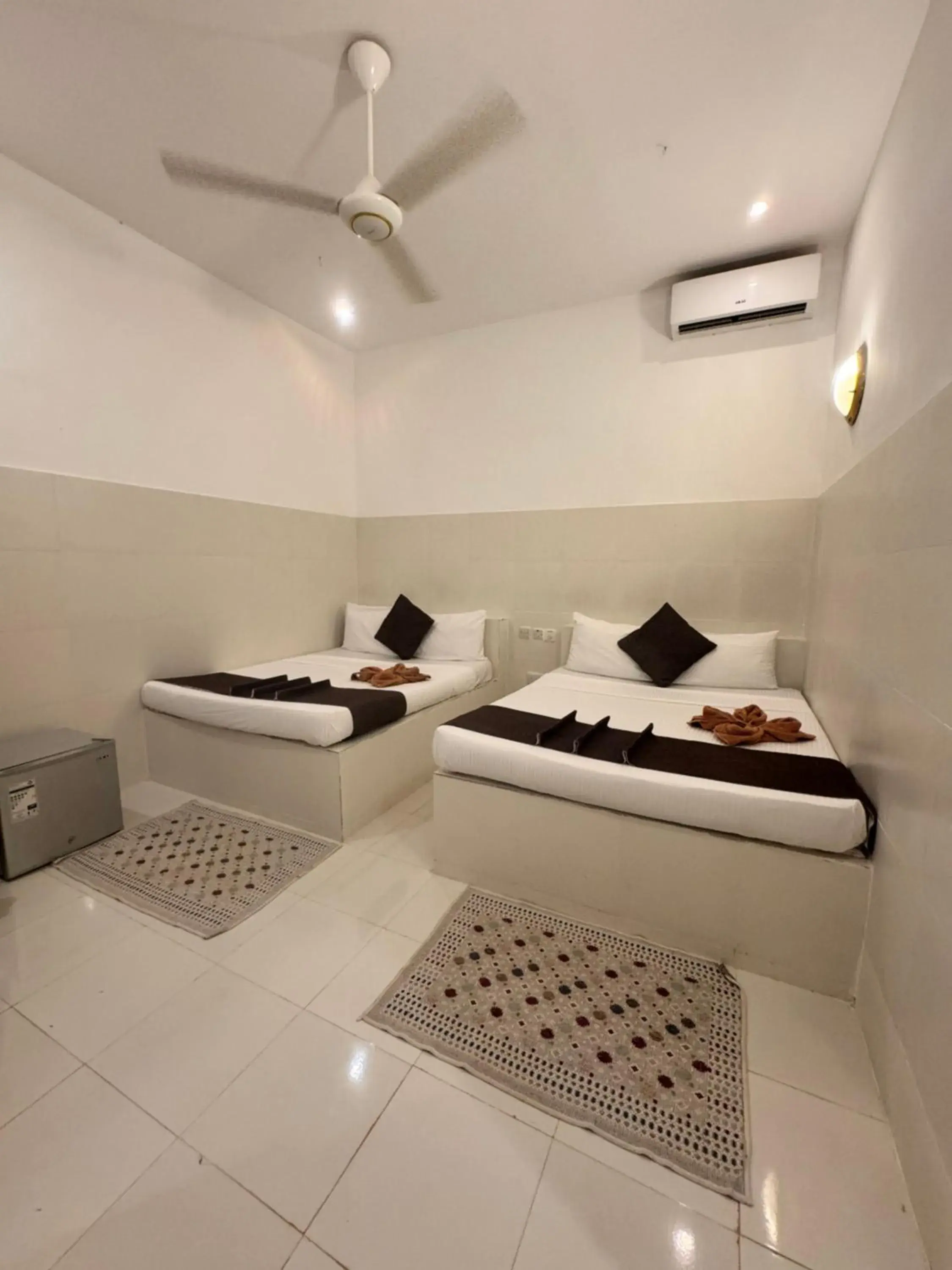 Deluxe Quadruple Room in Varadero Zanzibar Hotel Deluxe Quadruple Room in Varadero Zanzibar Hotel