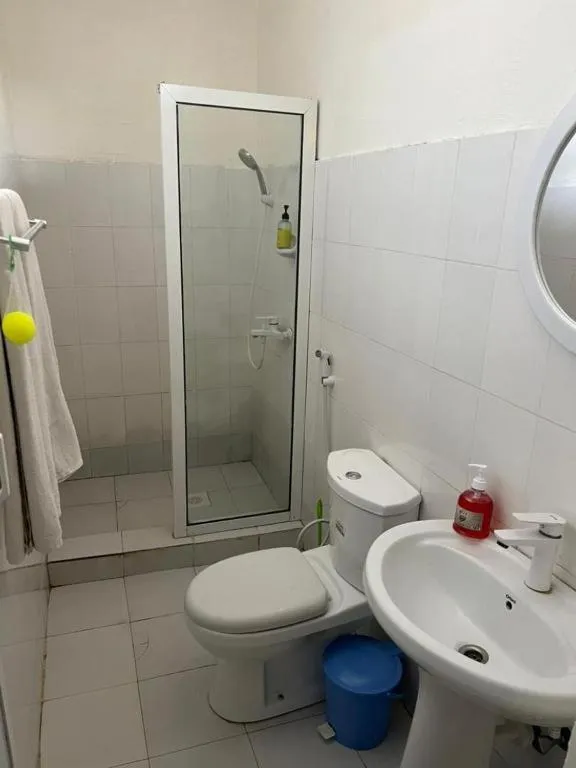 Toilet in Varadero Zanzibar Hotel