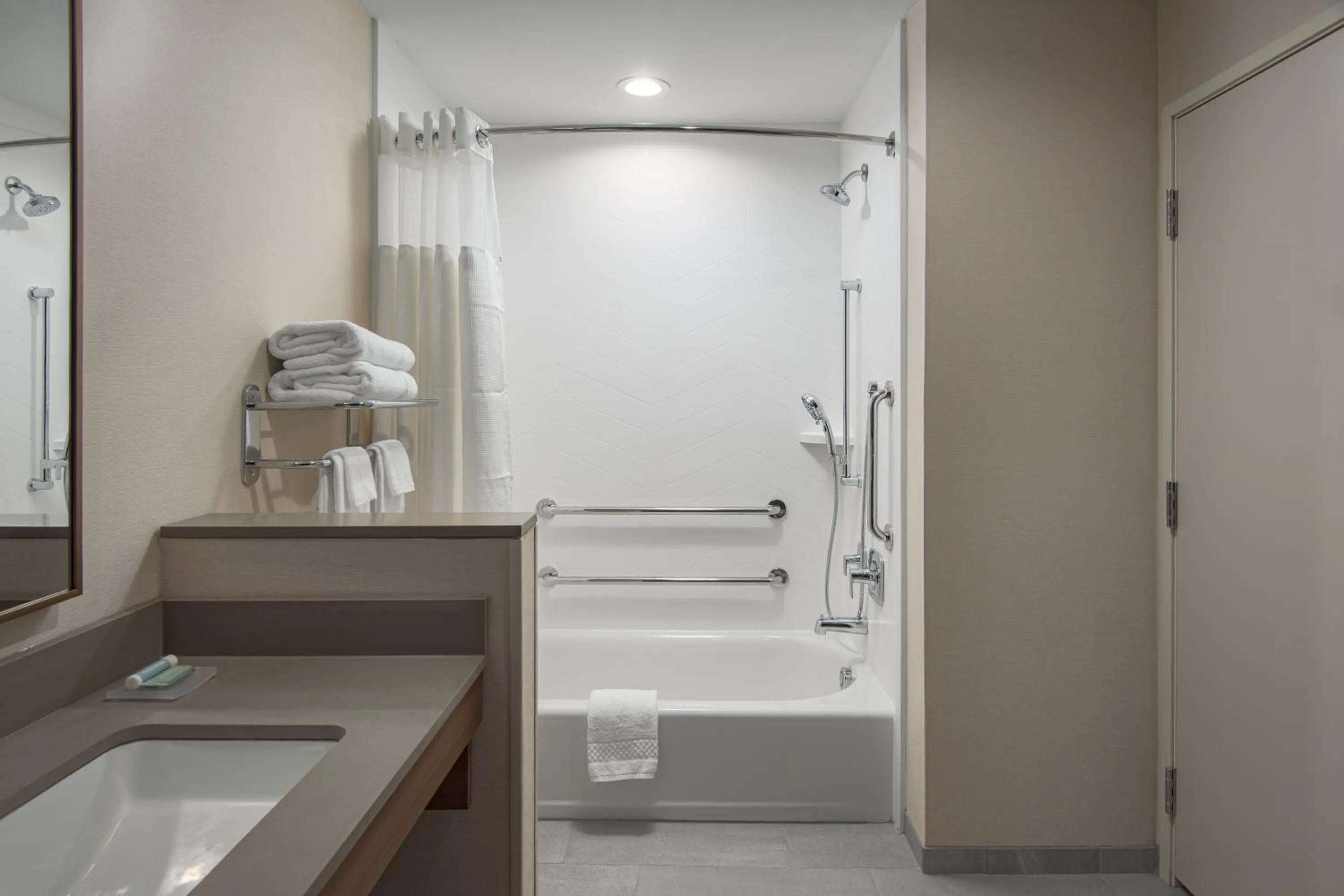 Shower in Fairfield by Marriott Inn & Suites Cullman