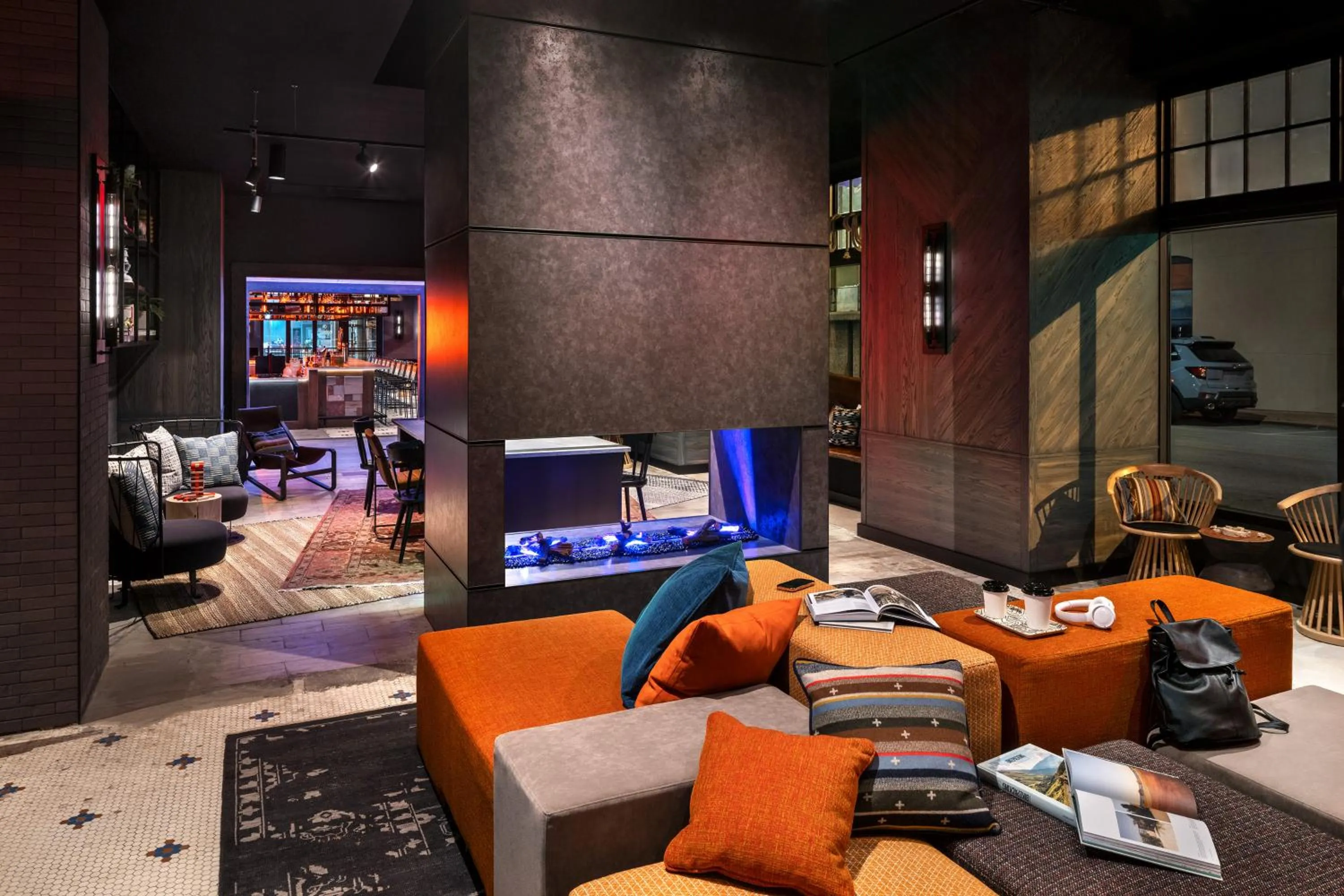 Lounge or bar in Moxy Springfield Downtown