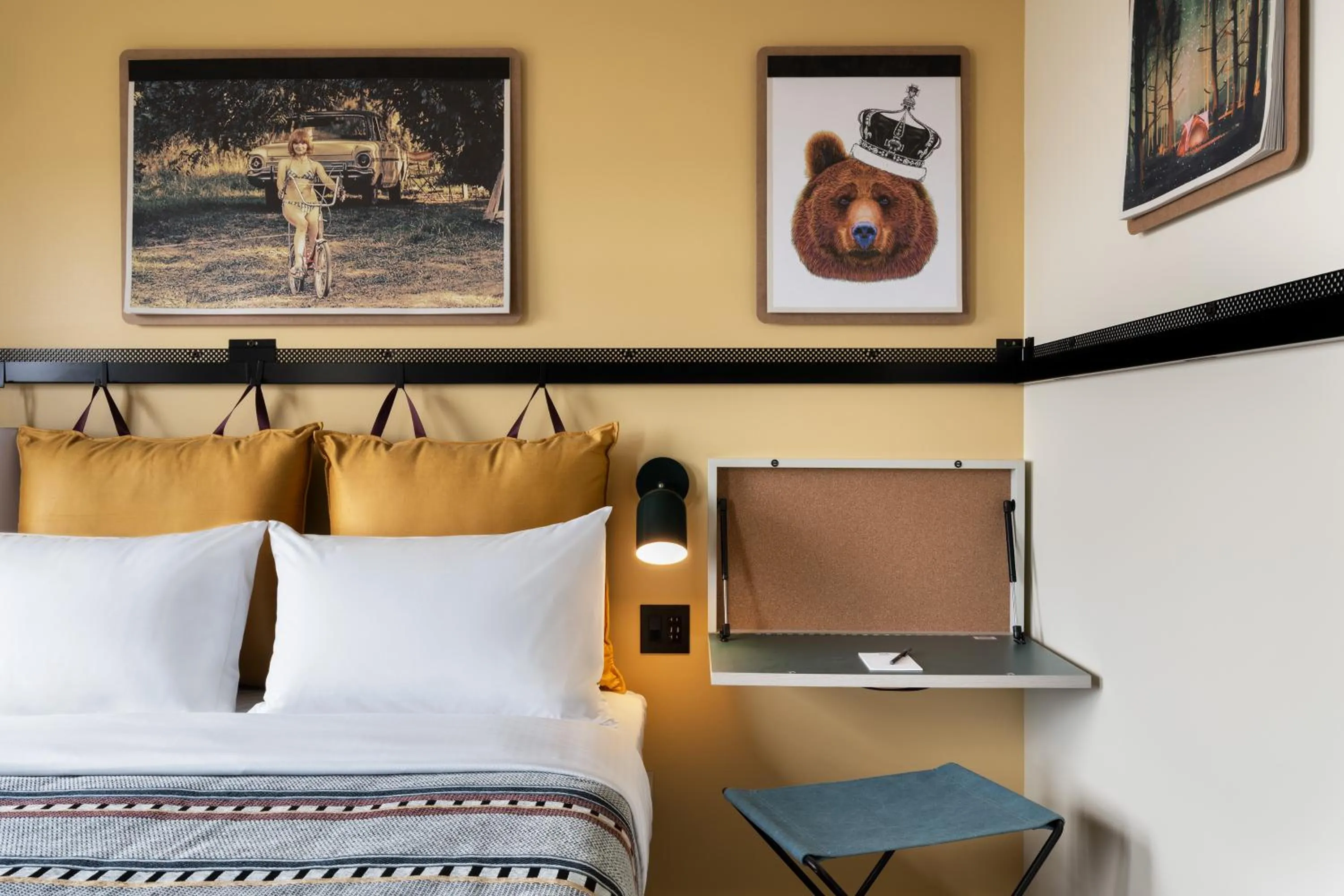 Bed in Moxy Springfield Downtown