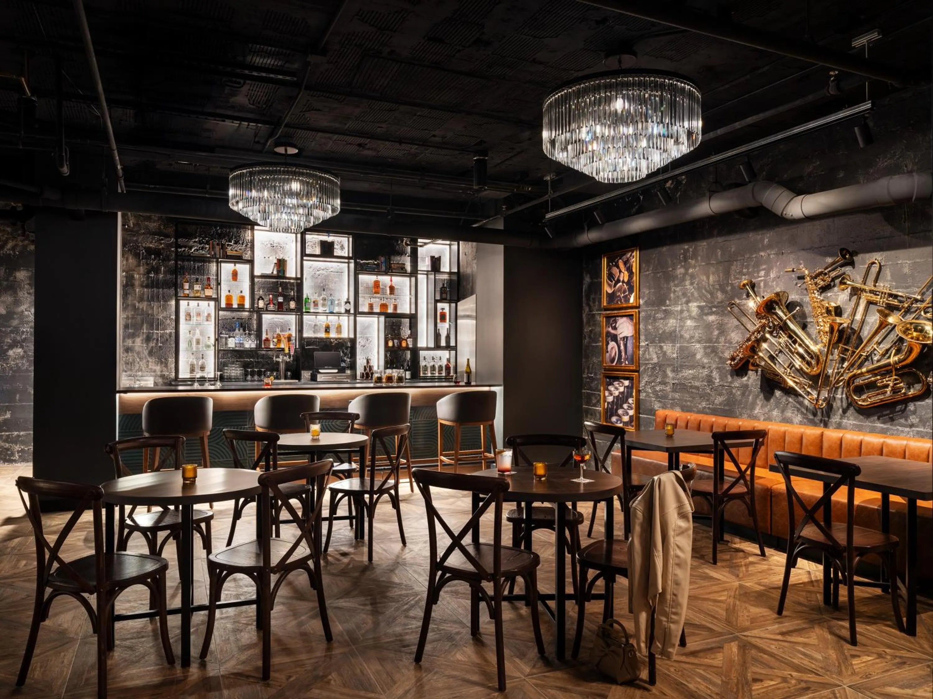 Lounge or bar in Moxy Springfield Downtown