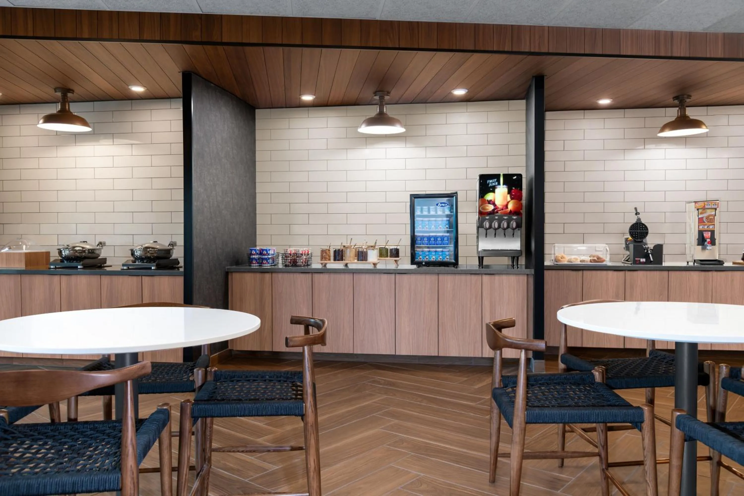 Breakfast in Fairfield by Marriott Inn & Suites Sioux Center