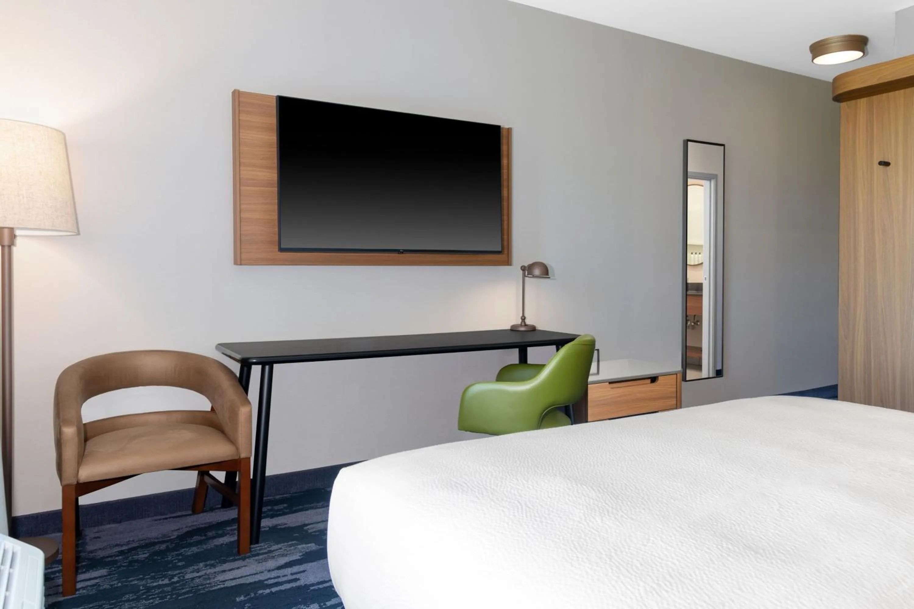 Photo of the whole room, Bed in Fairfield by Marriott Inn & Suites Sioux Center