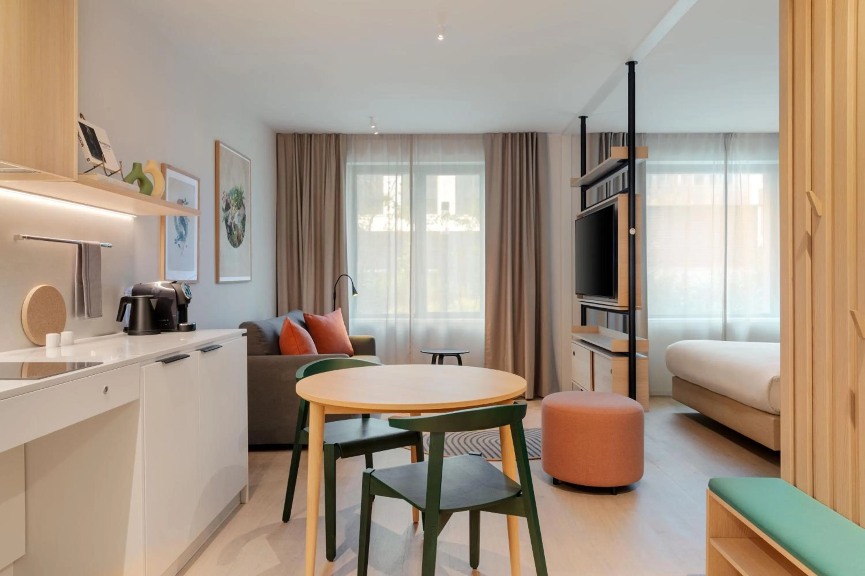 Living room, Bed in Element by Westin Wroclaw