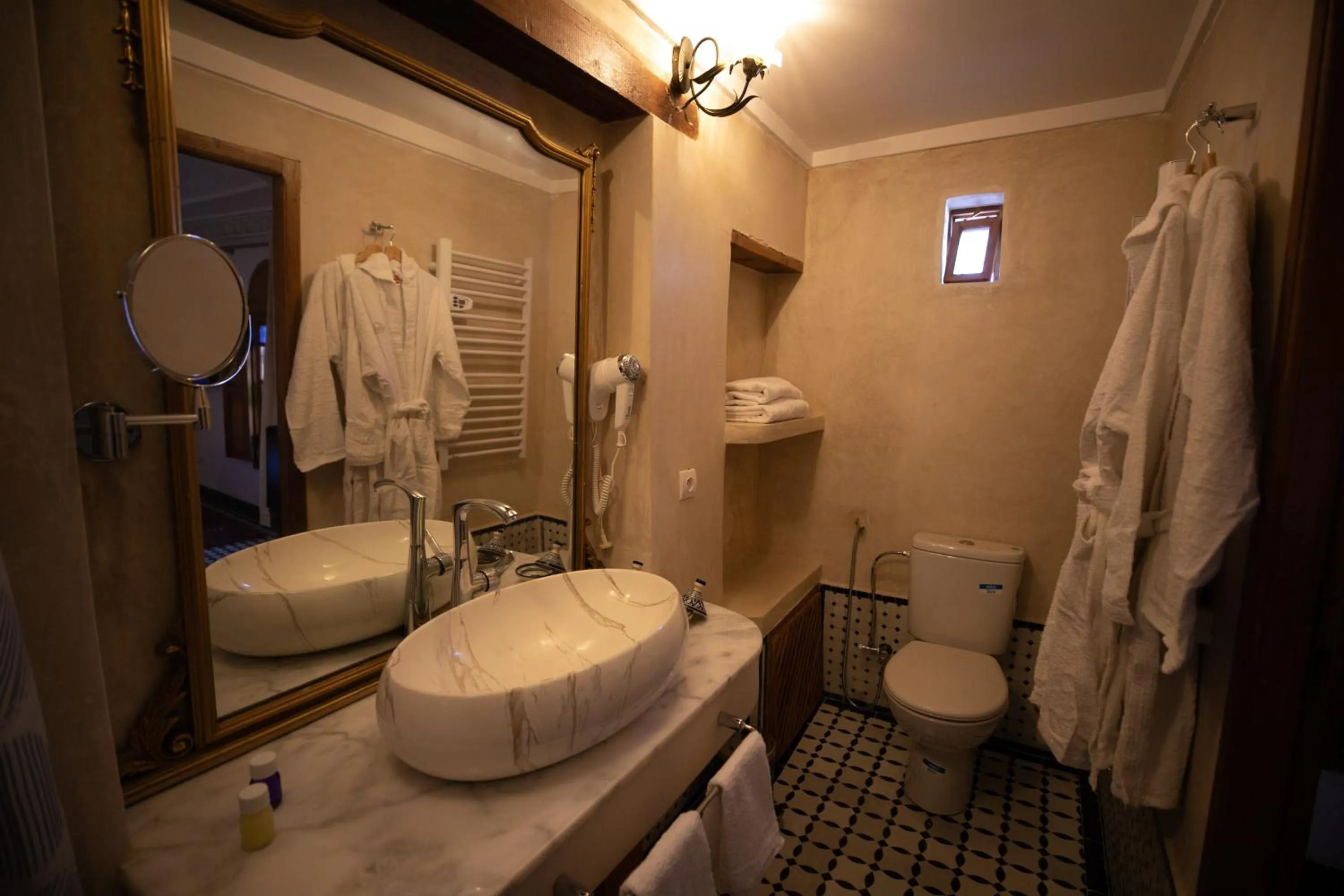 Toilet in Riad Jamal