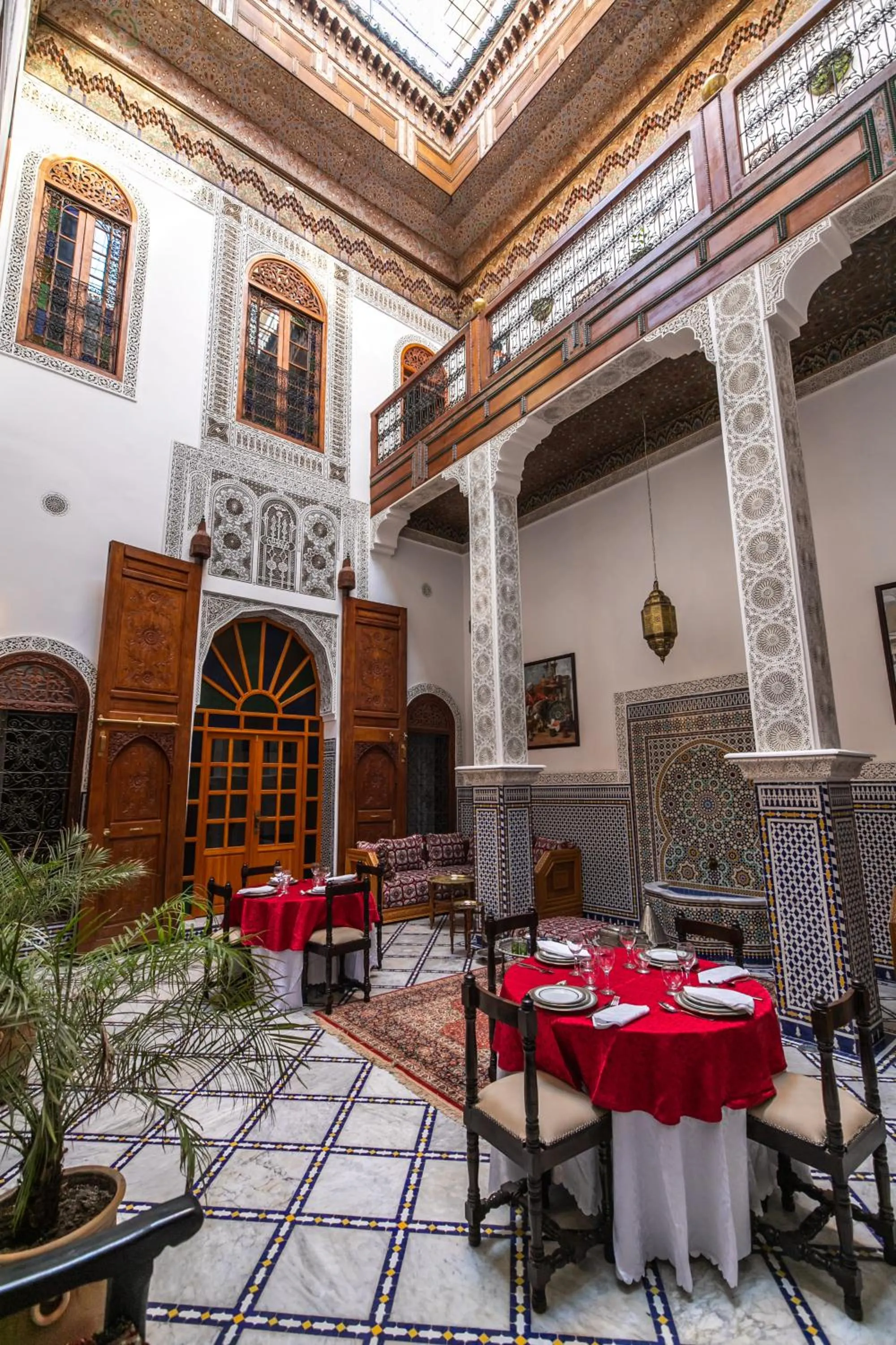 Restaurant/places to eat in Riad Jamal