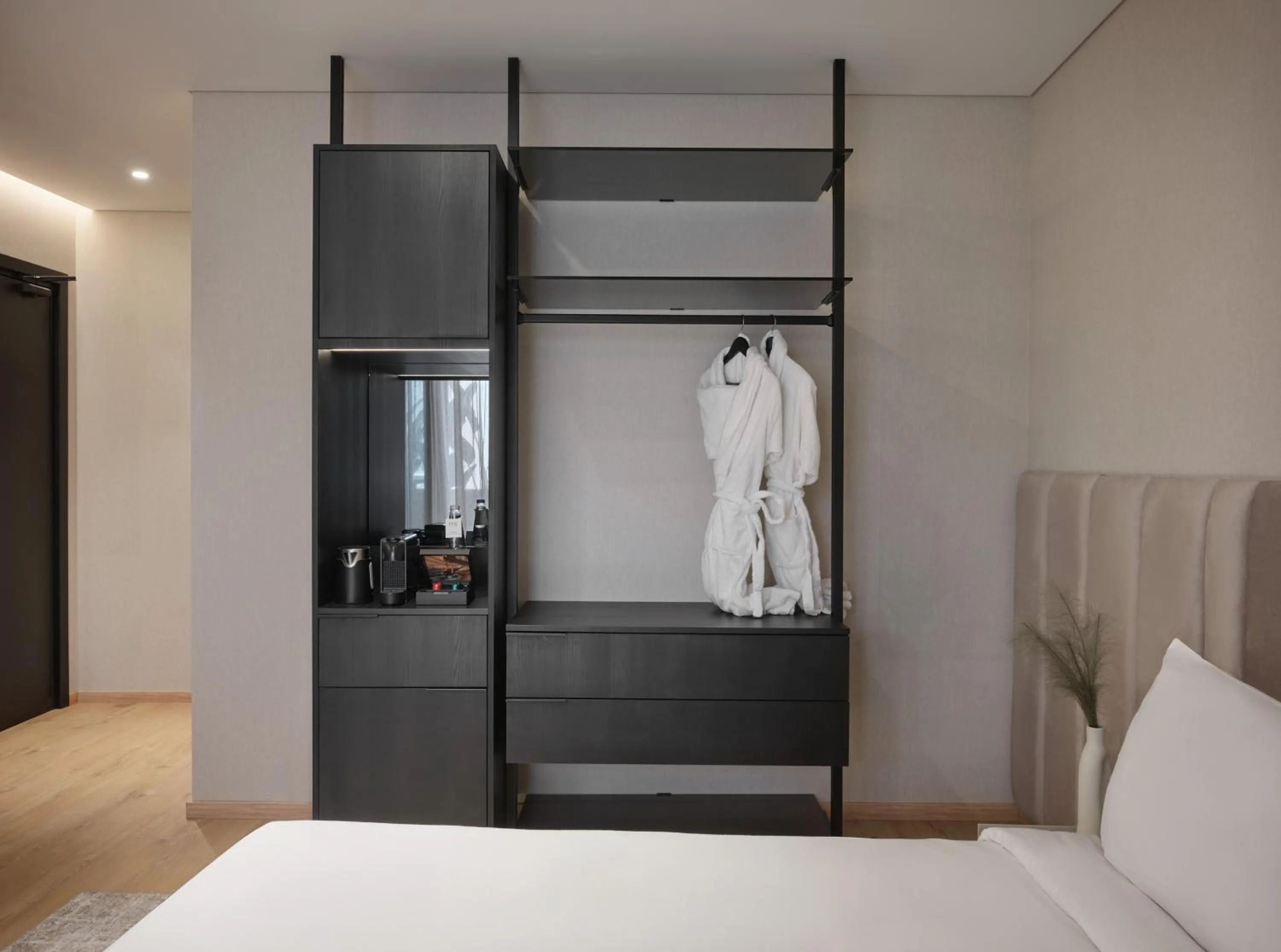 Bed in Nur Outline Aparthotel