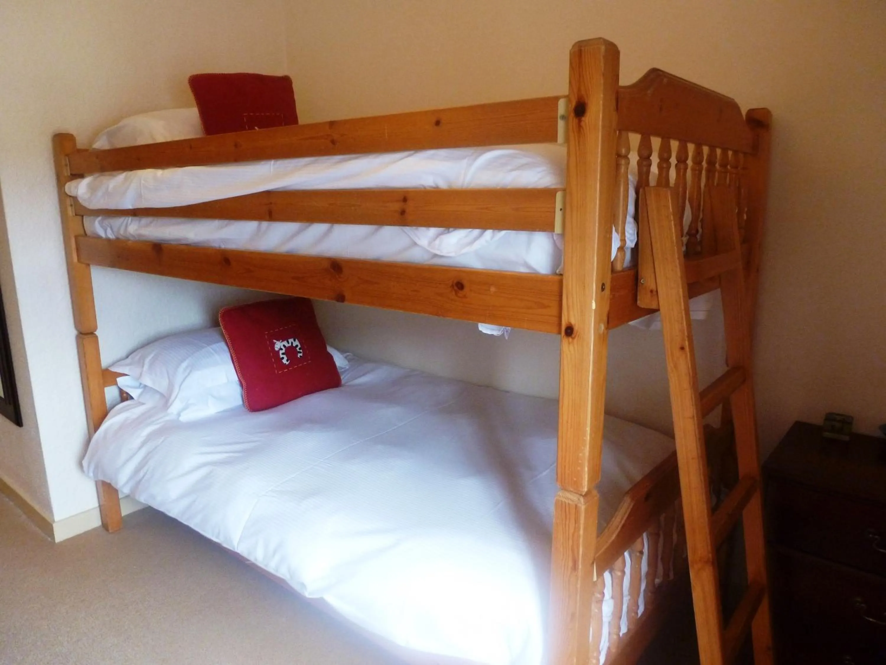 Bedroom, Bunk Bed in Duck's Inn