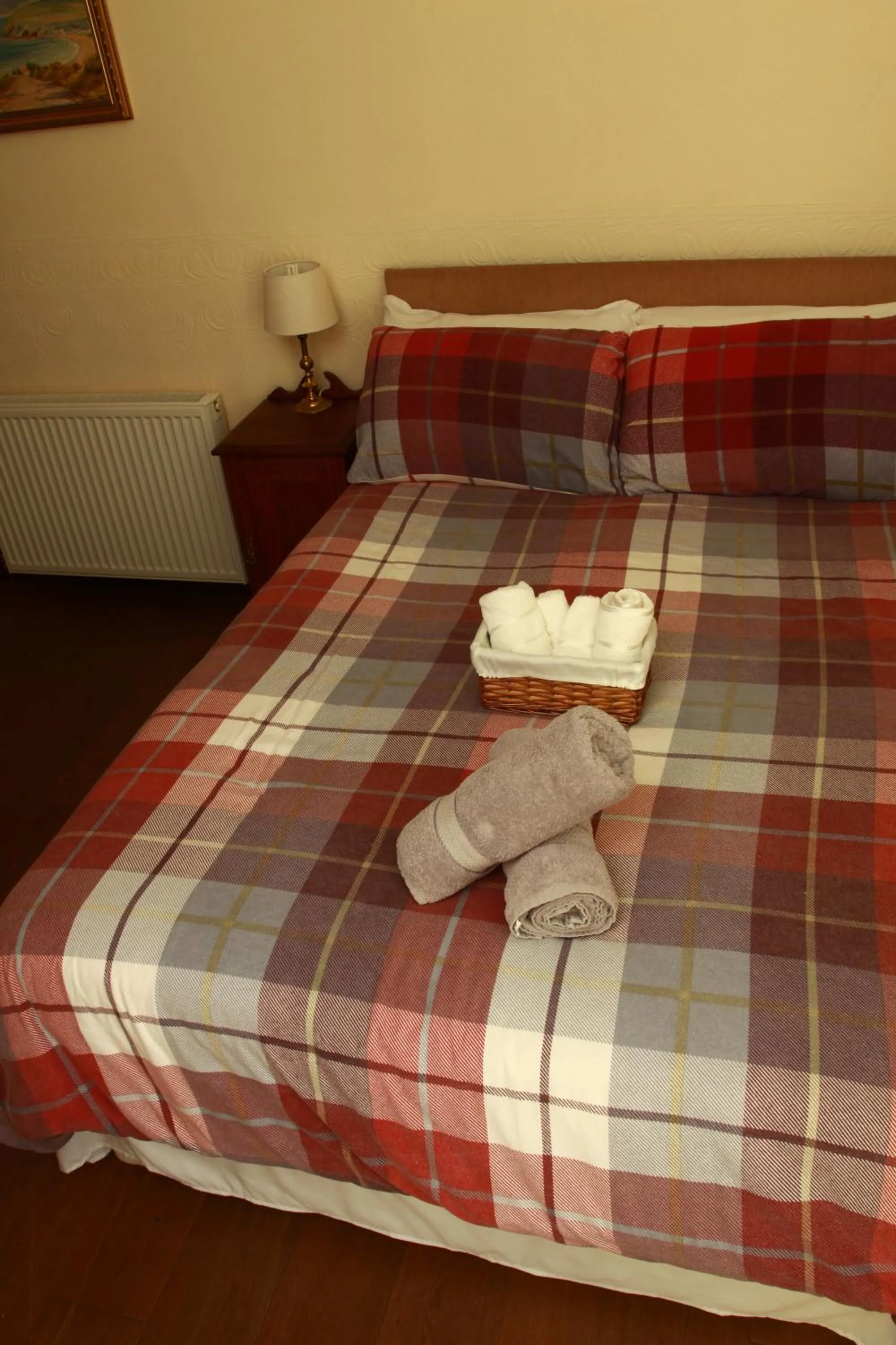 Bed in The Retreat Hotel