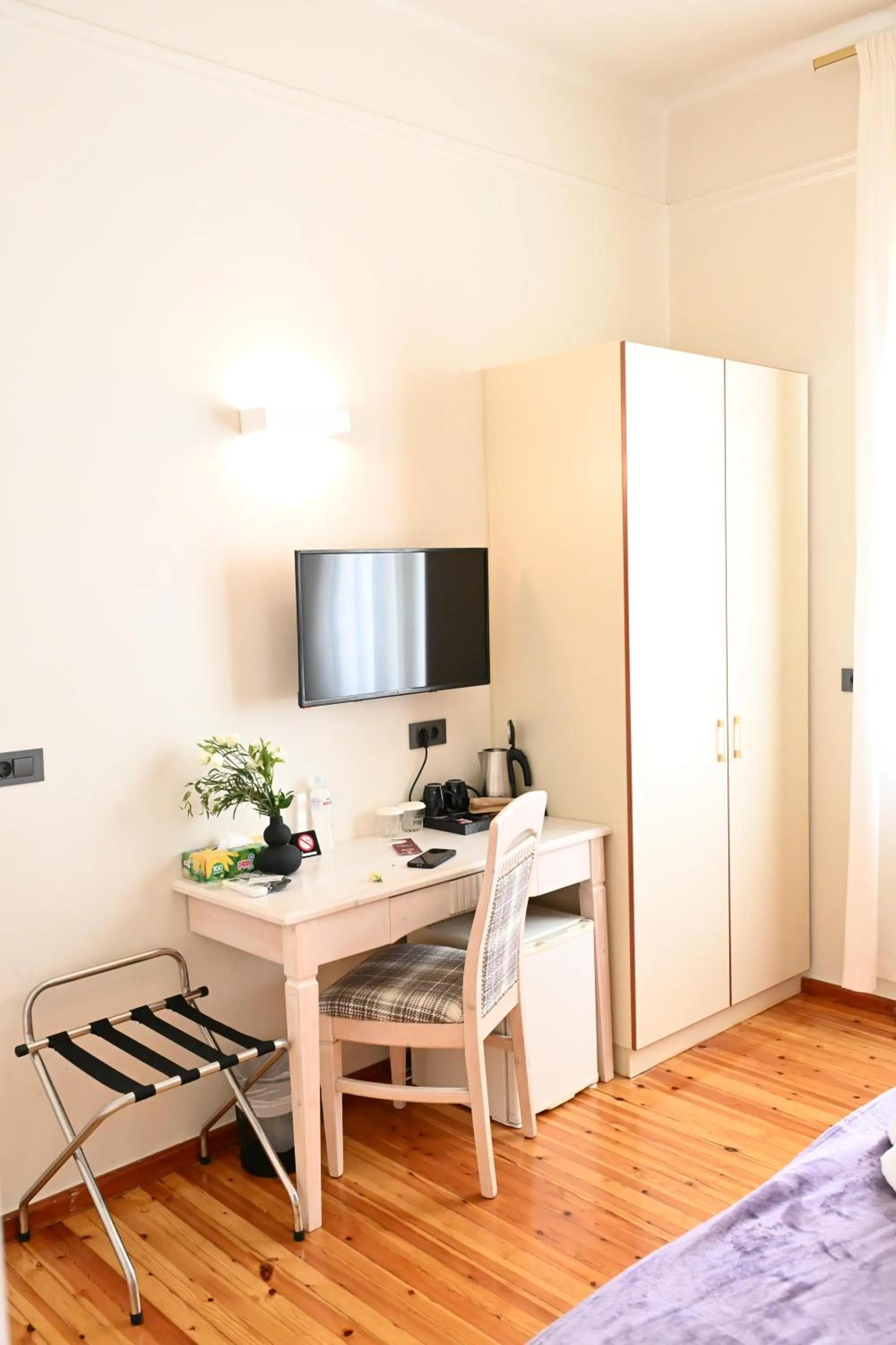 Photo of the whole room in Porto Nafplio