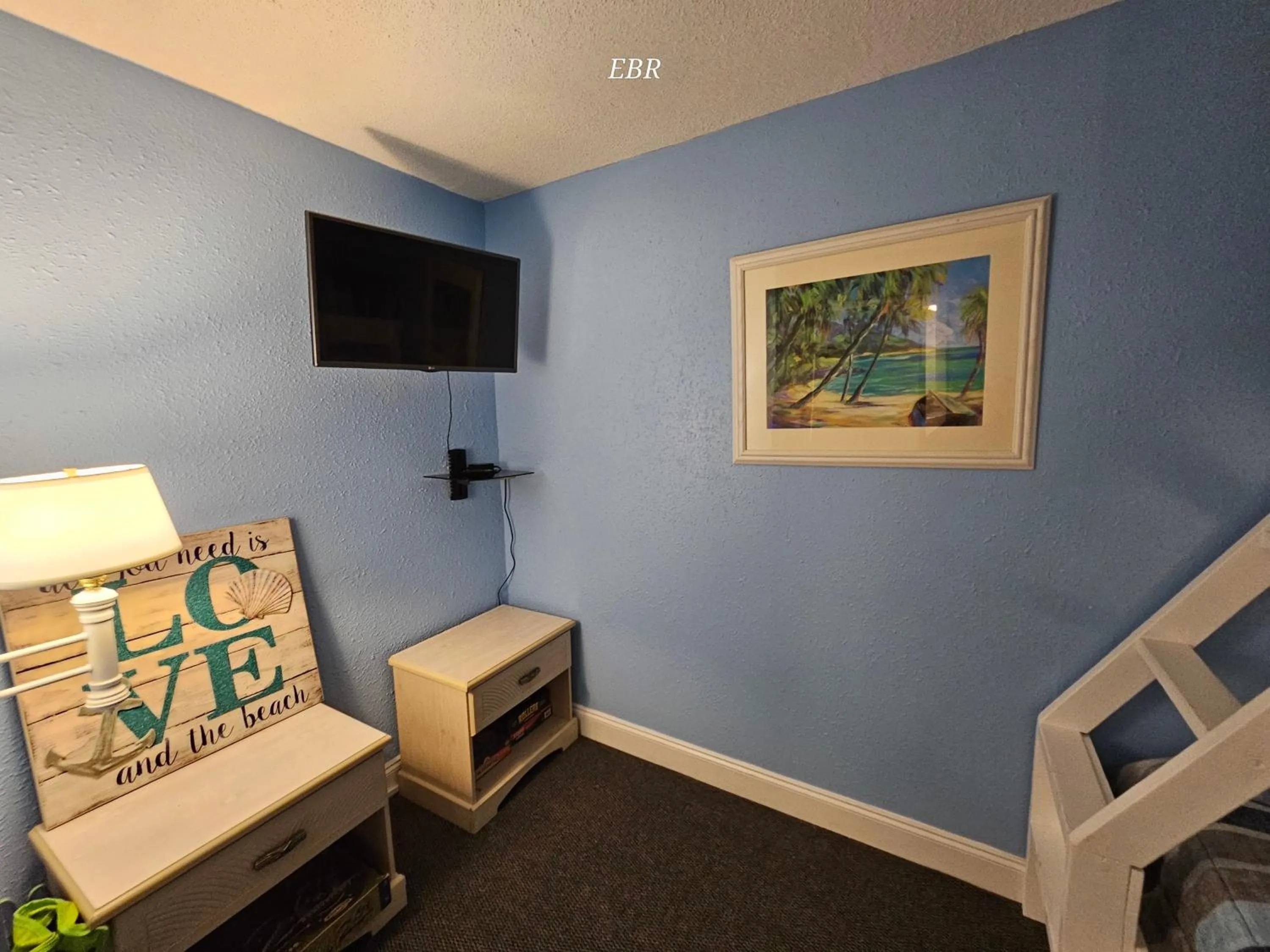 Bed in Sands Ocean Club & Resort - Ocean View