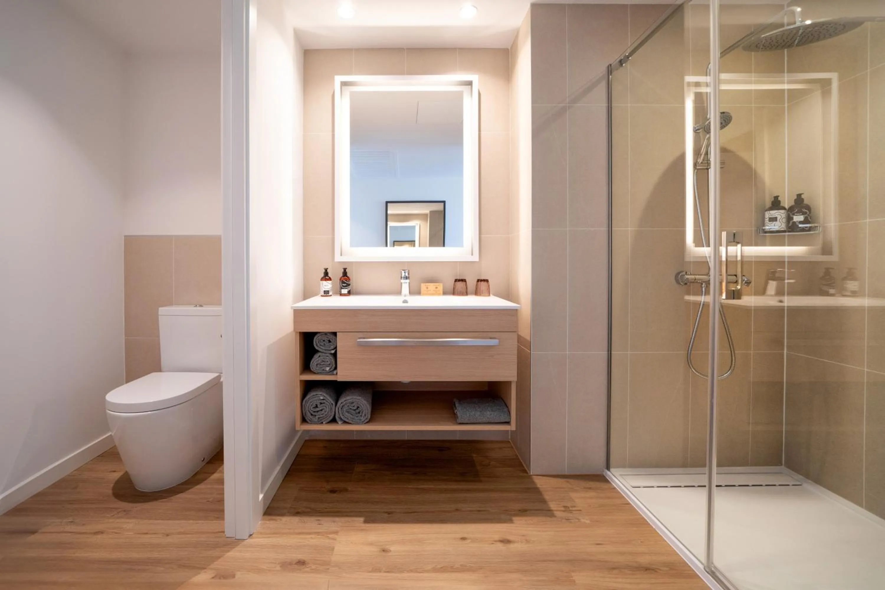 Bathroom in INNSiDE by Meliá Madrid Valdebebas