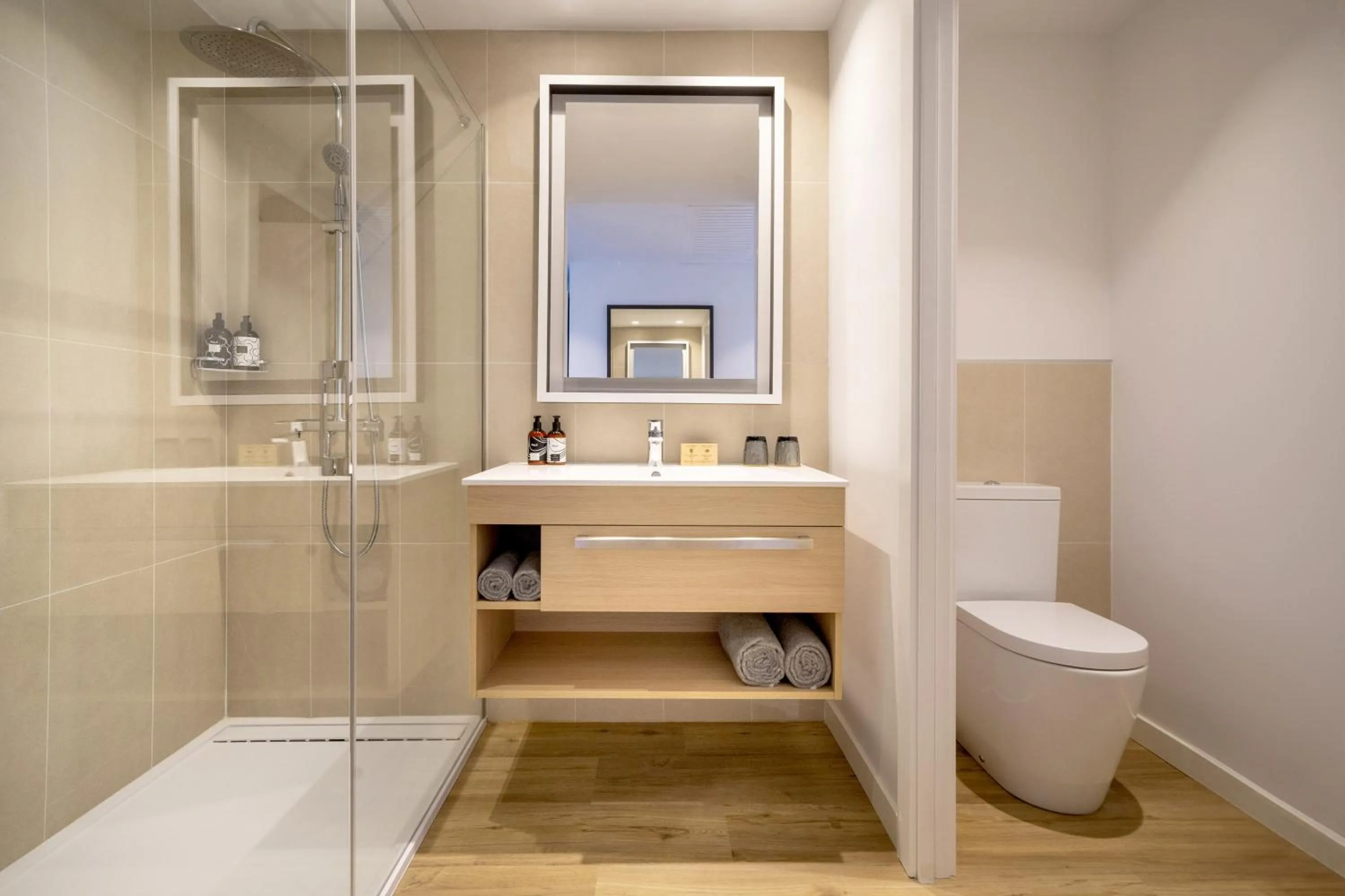 Bathroom in INNSiDE by Meliá Madrid Valdebebas